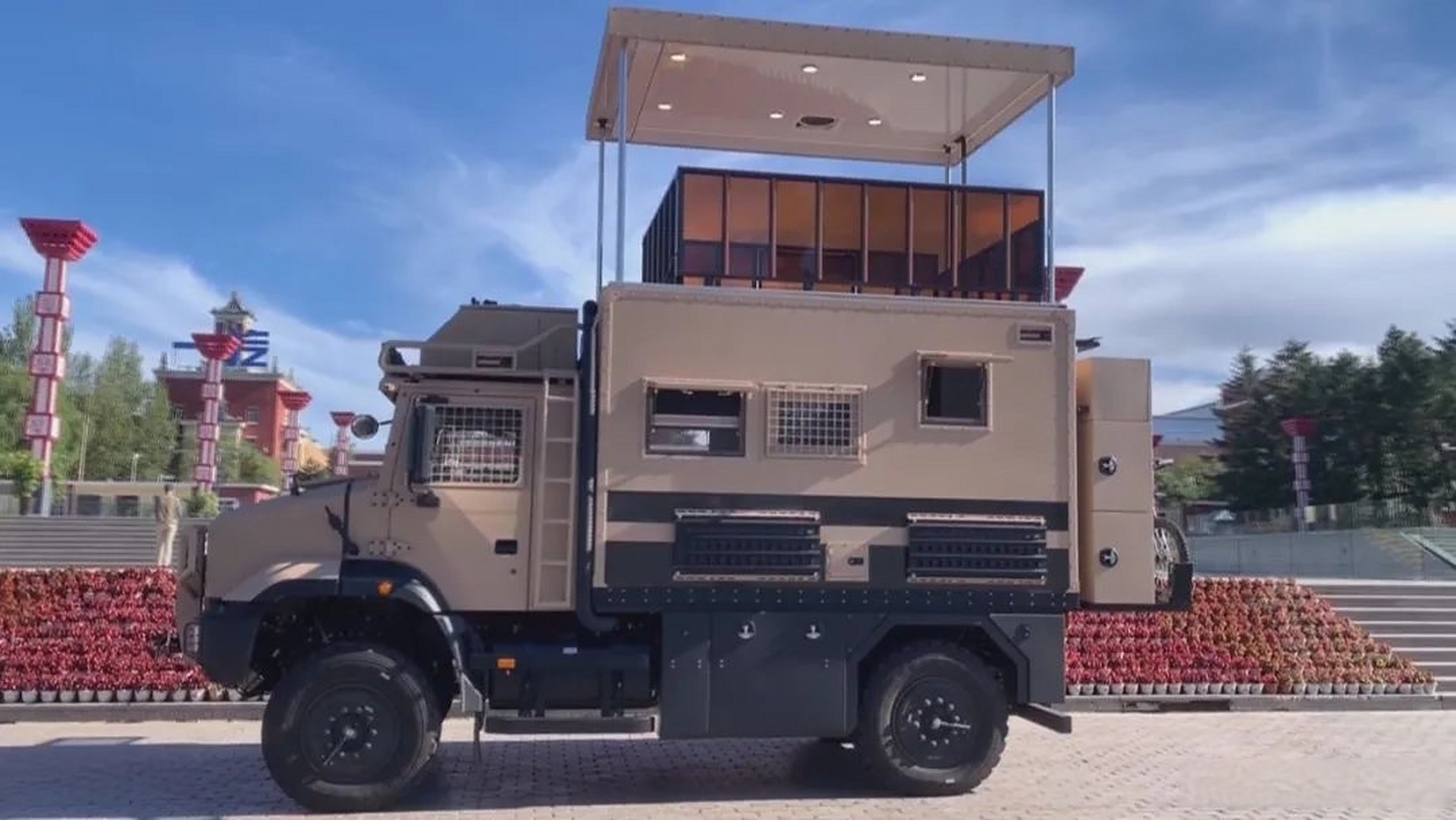 【一汽解放正式进军自主高端越野房车领域】#长春资讯# 日前,一汽解放