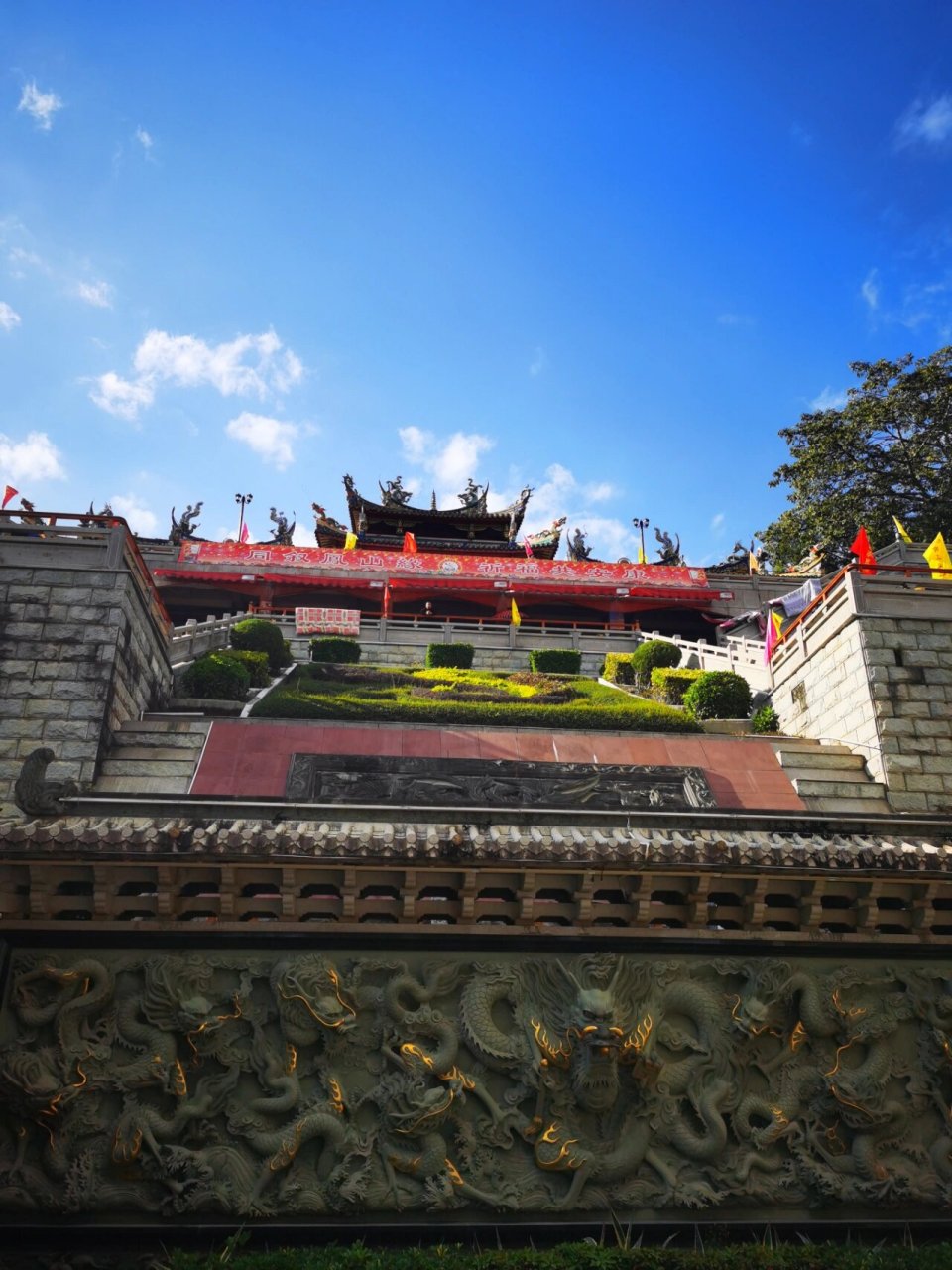 福建省南安市诗山凤山寺 凤山寺,原名郭山庙,又名将军庙,威镇庙,位于