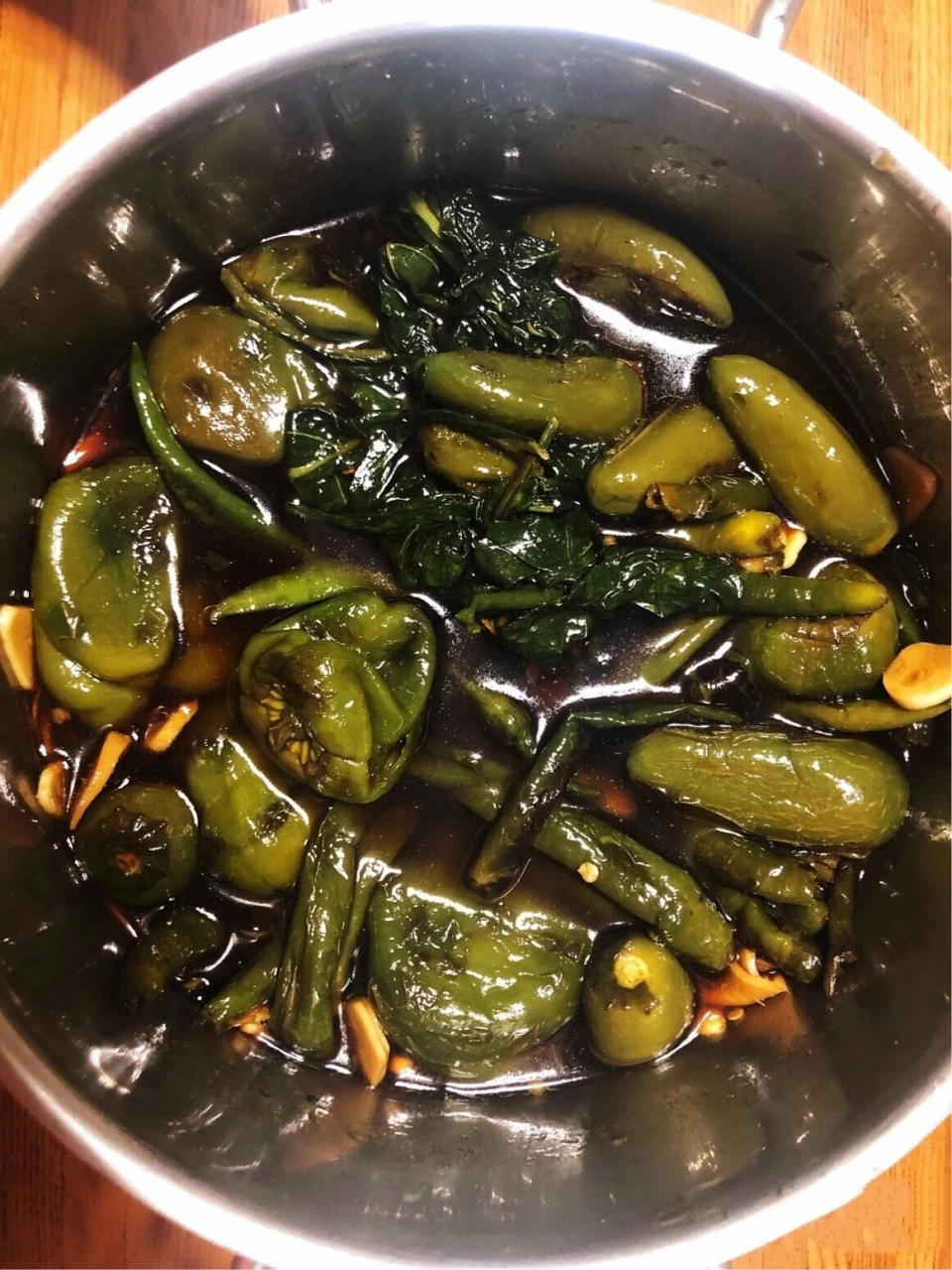 又是一年腌菜季,东北泡辣椒简单美味 又是一年腌菜季,每到这个时候