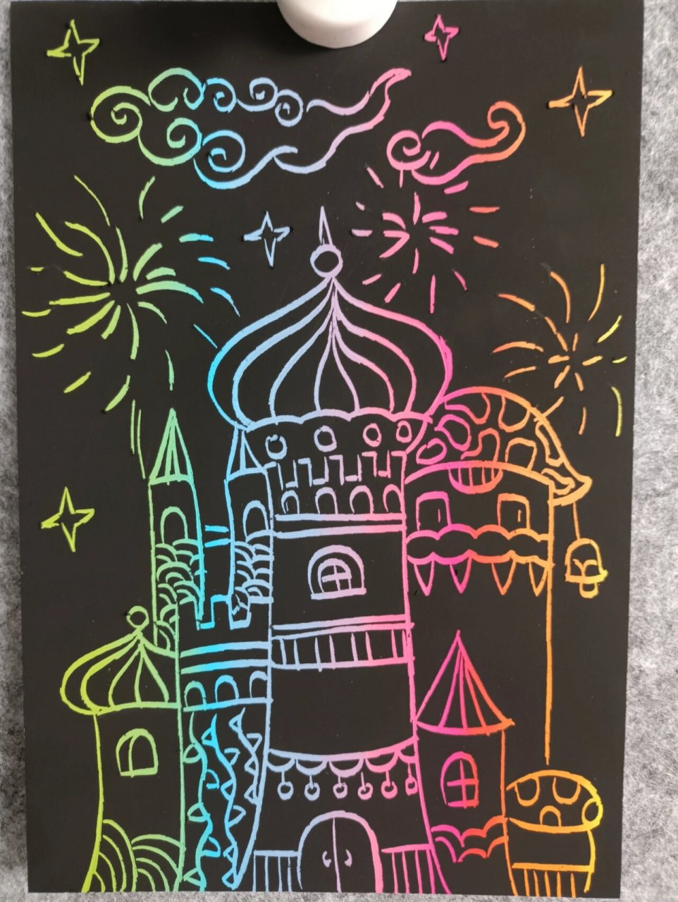 彩色刮画城堡!趣味十足的儿童画!