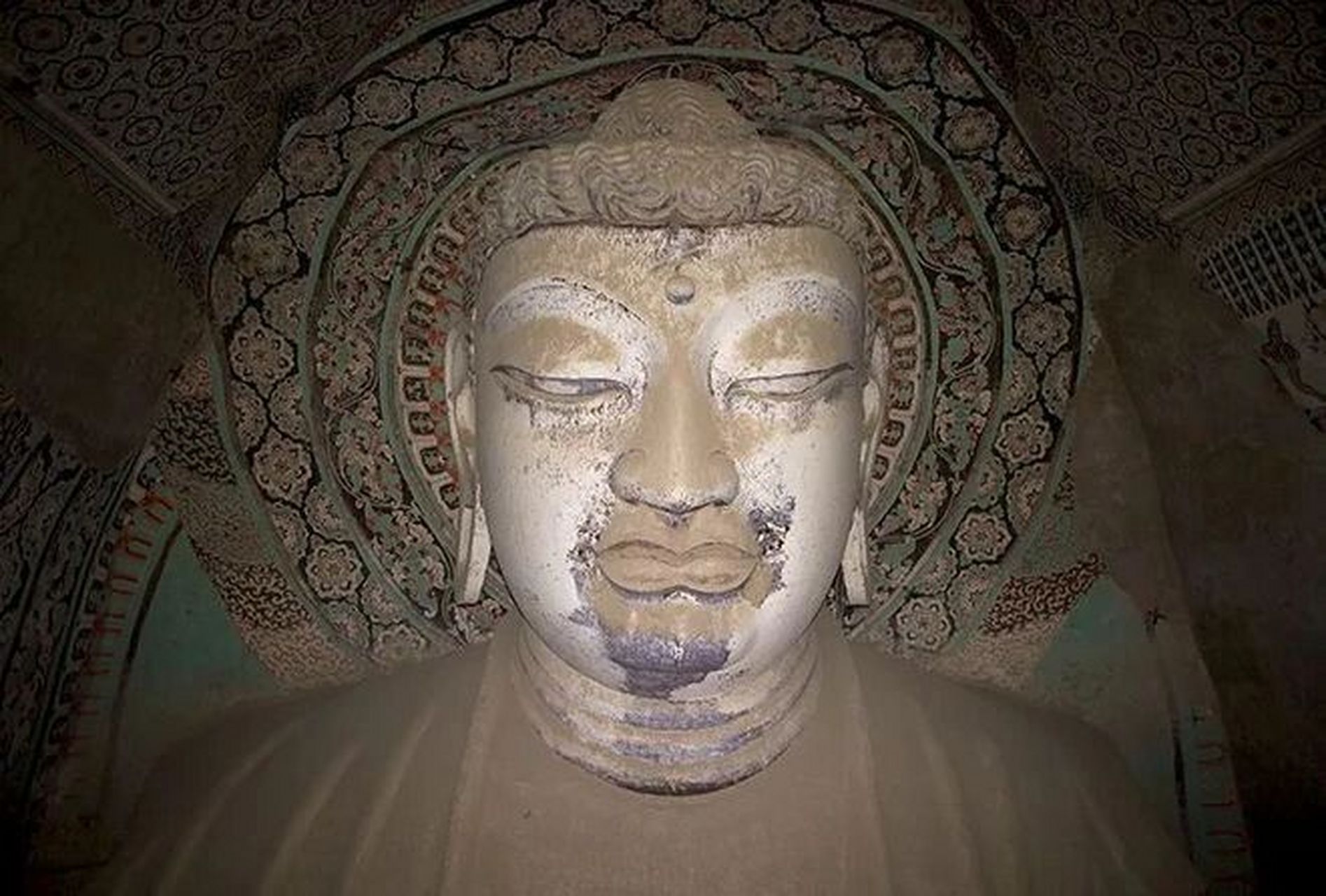 莫高窟应急替补洞窟 130窟 莫高窟第130窟开凿于盛唐开元,天宝年间