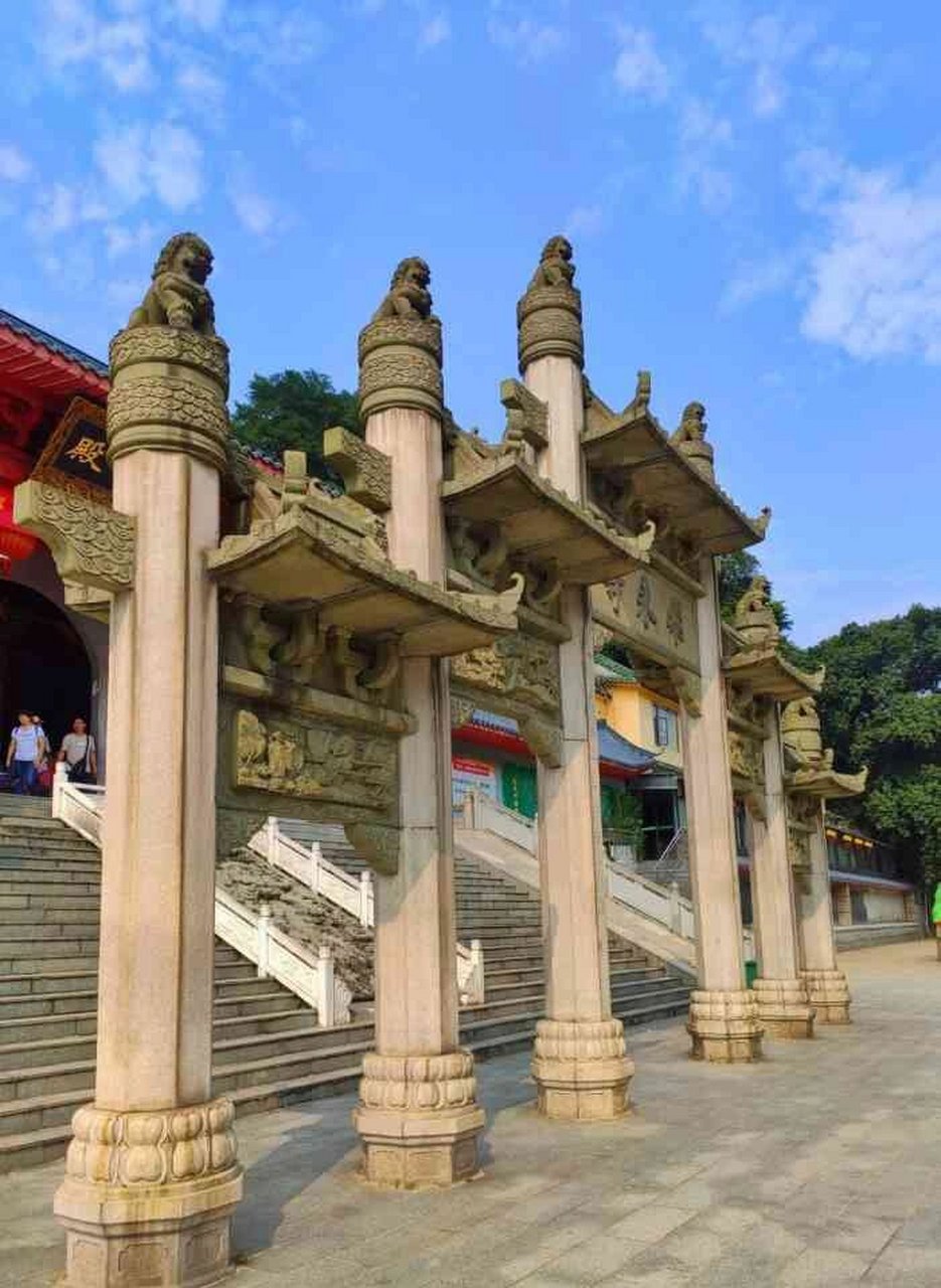 清远飞来寺的传奇历史 飞来寺,这座古老而神秘的寺庙,有着一段段令人