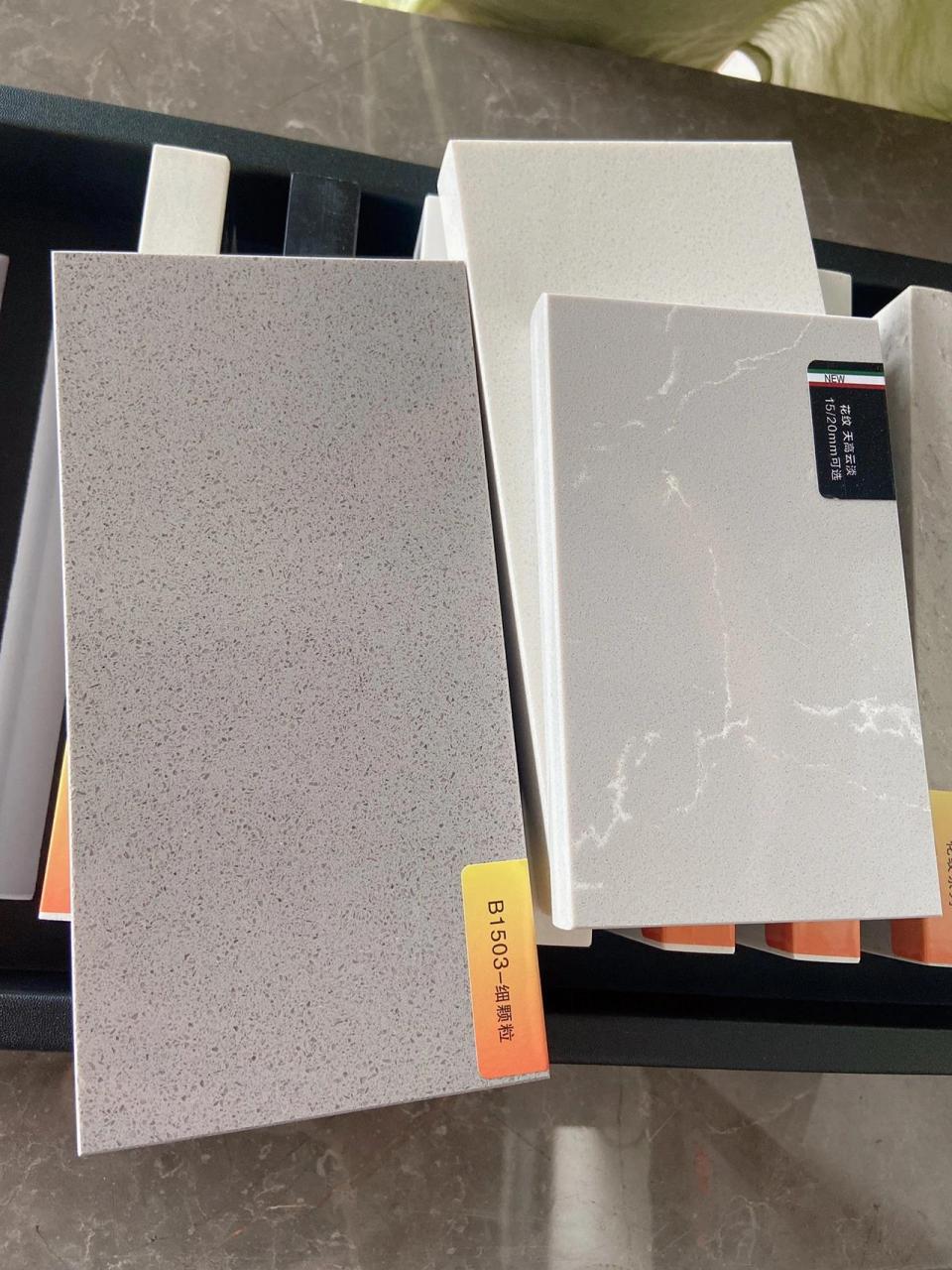 石英石选纯色好还是有点点的好 你们石英石都用的什么色,有用纯色的吗