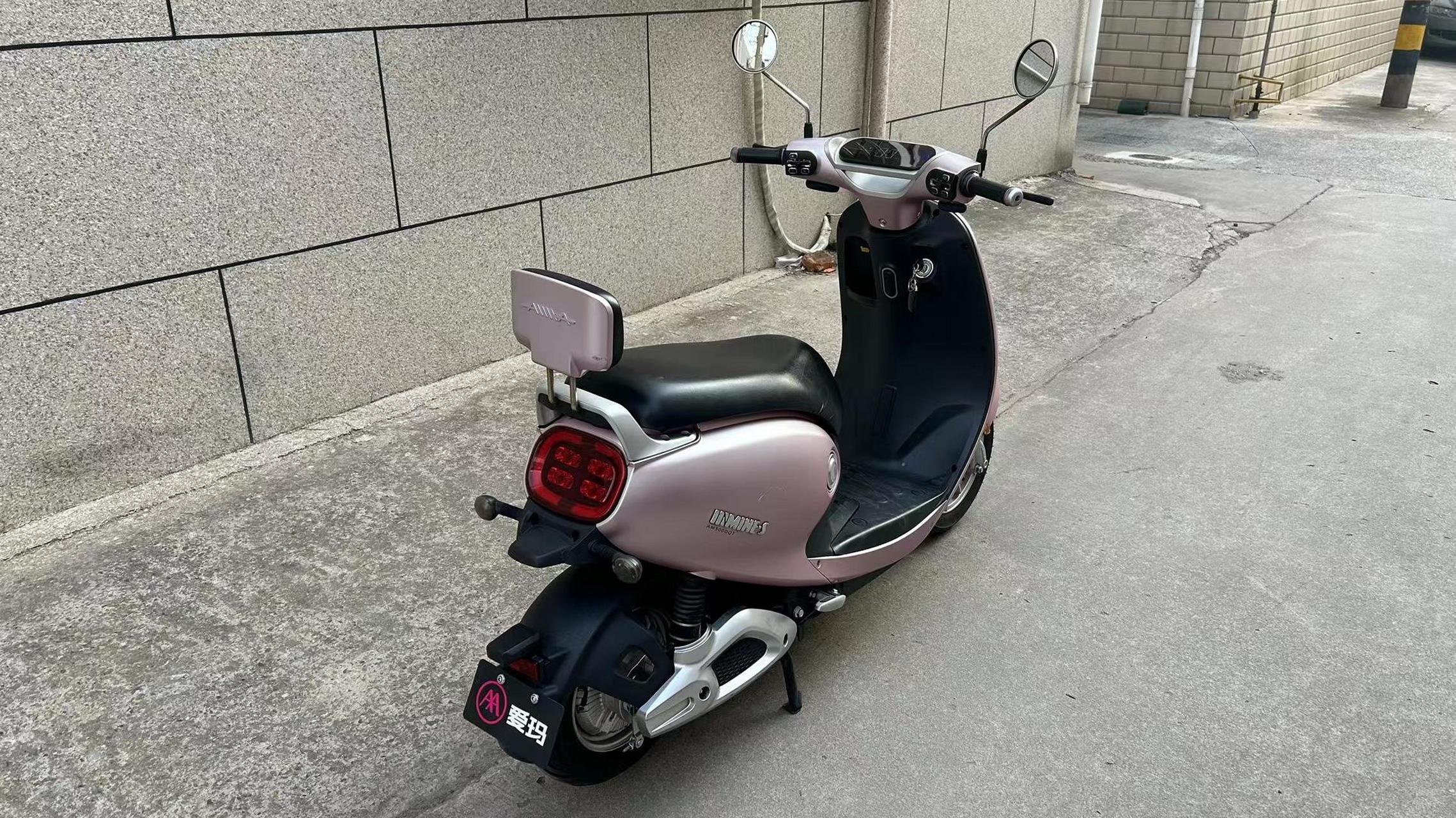 新到爱玛in麦电动车一辆,成色非常好,60.