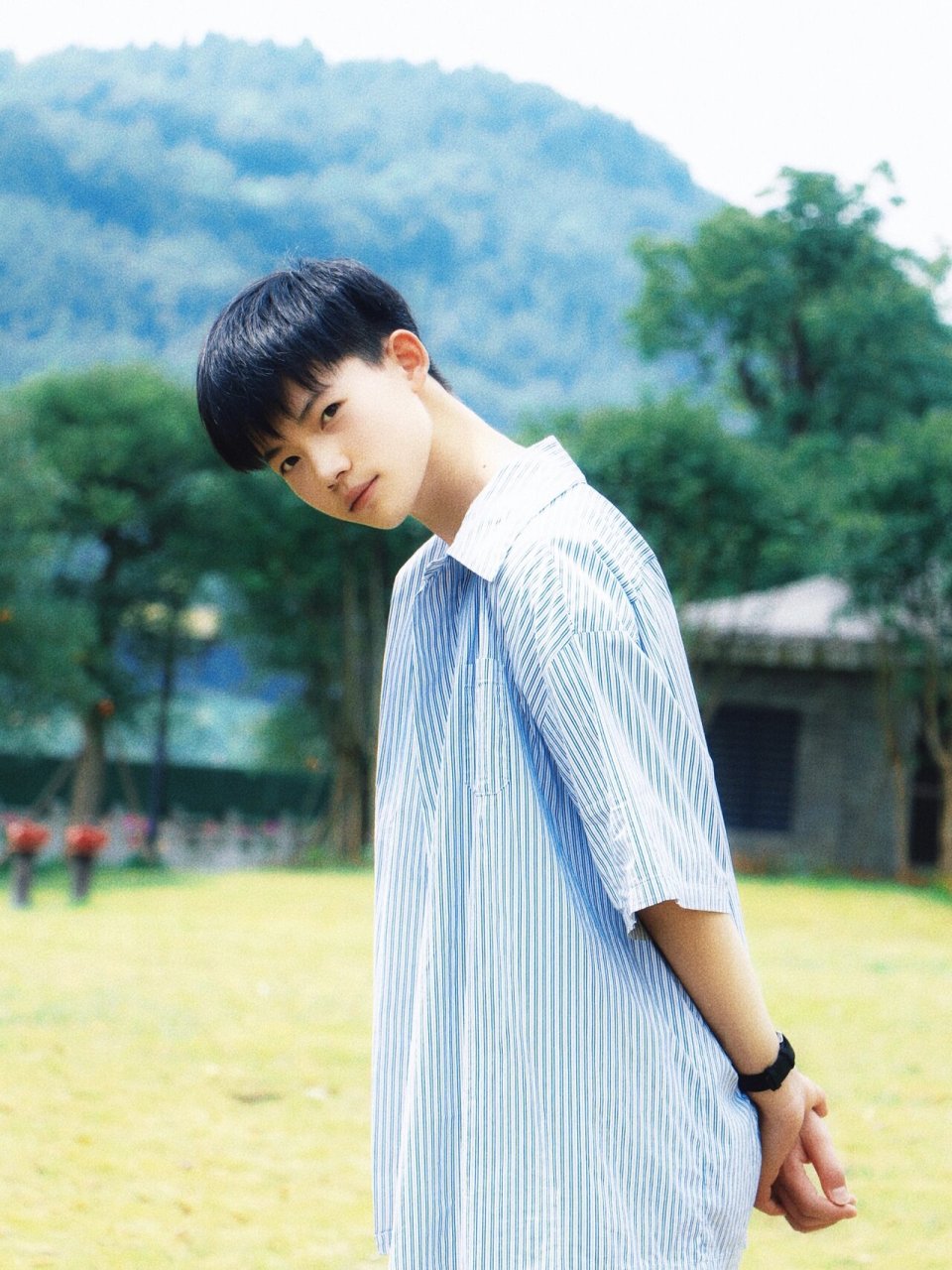 约拍日记|抓到一个初二帅气阳光的小弟弟 朋友给我推荐了一个有点小帅