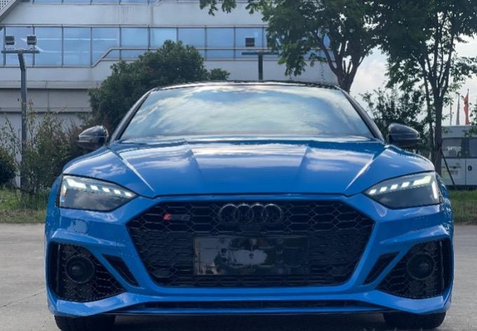 奥迪a5流光蓝 售价:23.