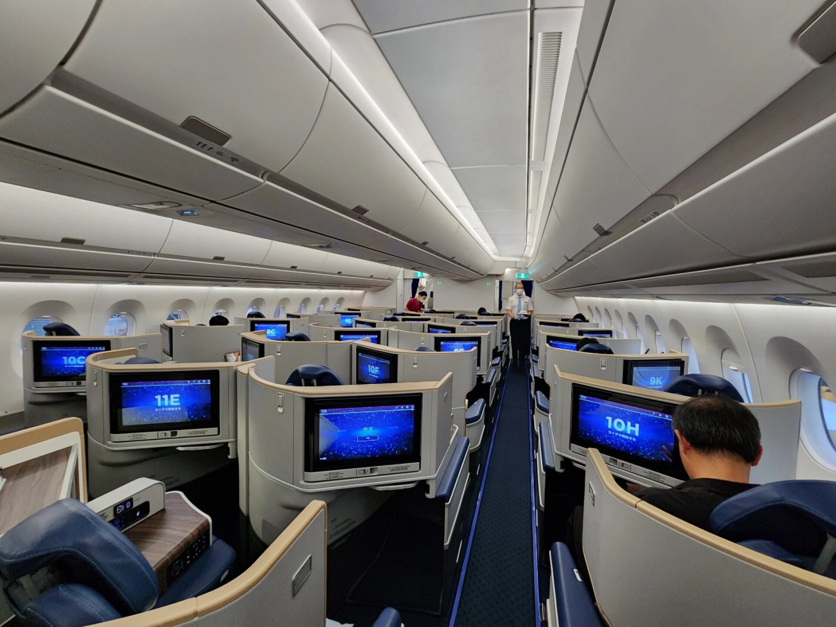 南航空客350公务舱 can→pkx躺着飞南航公务舱休息室餐食还可以