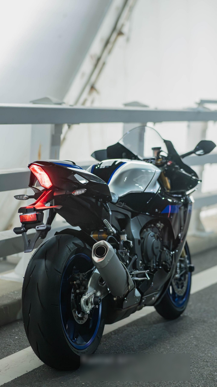 机车壁纸之yamaha r1m机车摄影