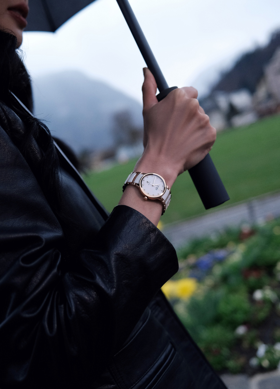 金晨# 为岁月镀金,简约而不简单,跟#rado瑞士雷达表品牌代言人金 