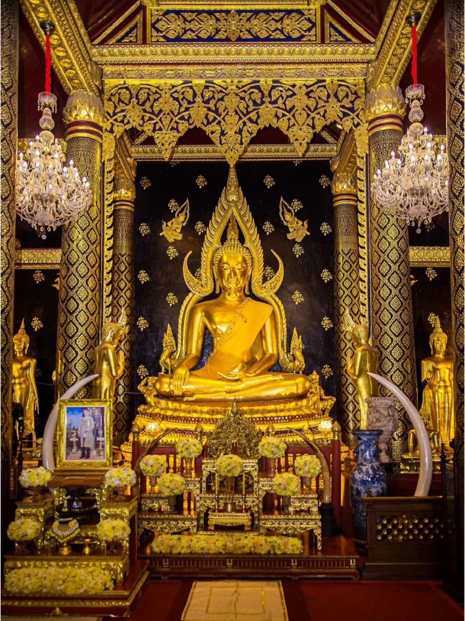 泰国寺庙第015座 wat yai 帕西雷达纳玛哈泰寺(大庙),寺庙位于彭世洛