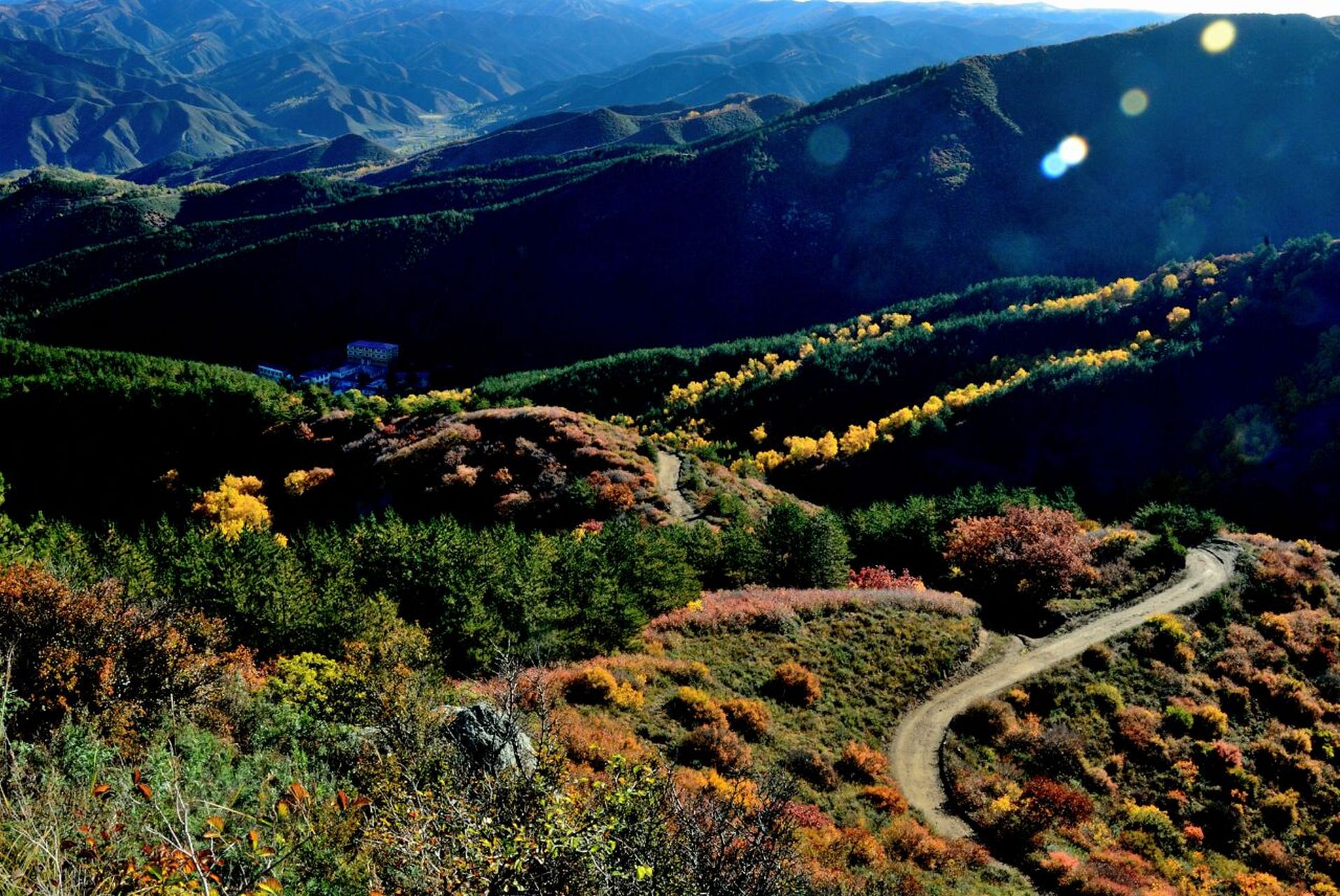 二龙什台国家森林公园 二龙什台国家森林公园地处内蒙古凉城县西北部