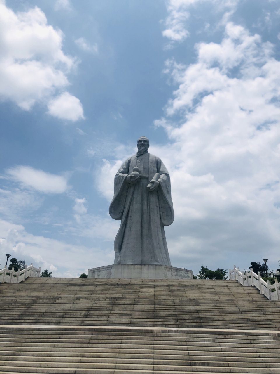 樟树一日游 ①去樟树先是到的岐黄小镇,小镇里有湖,可以游船08.