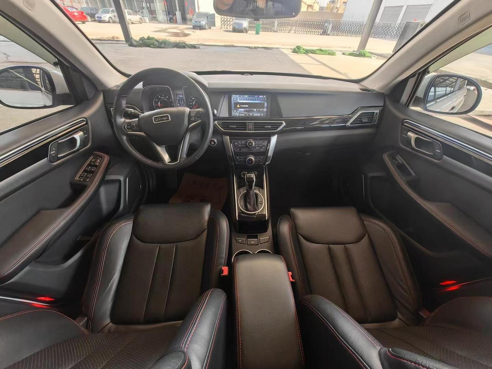 最新到店2016年众泰大迈x5 1.5t自动挡.三菱发动机配cvt 配置到顶.