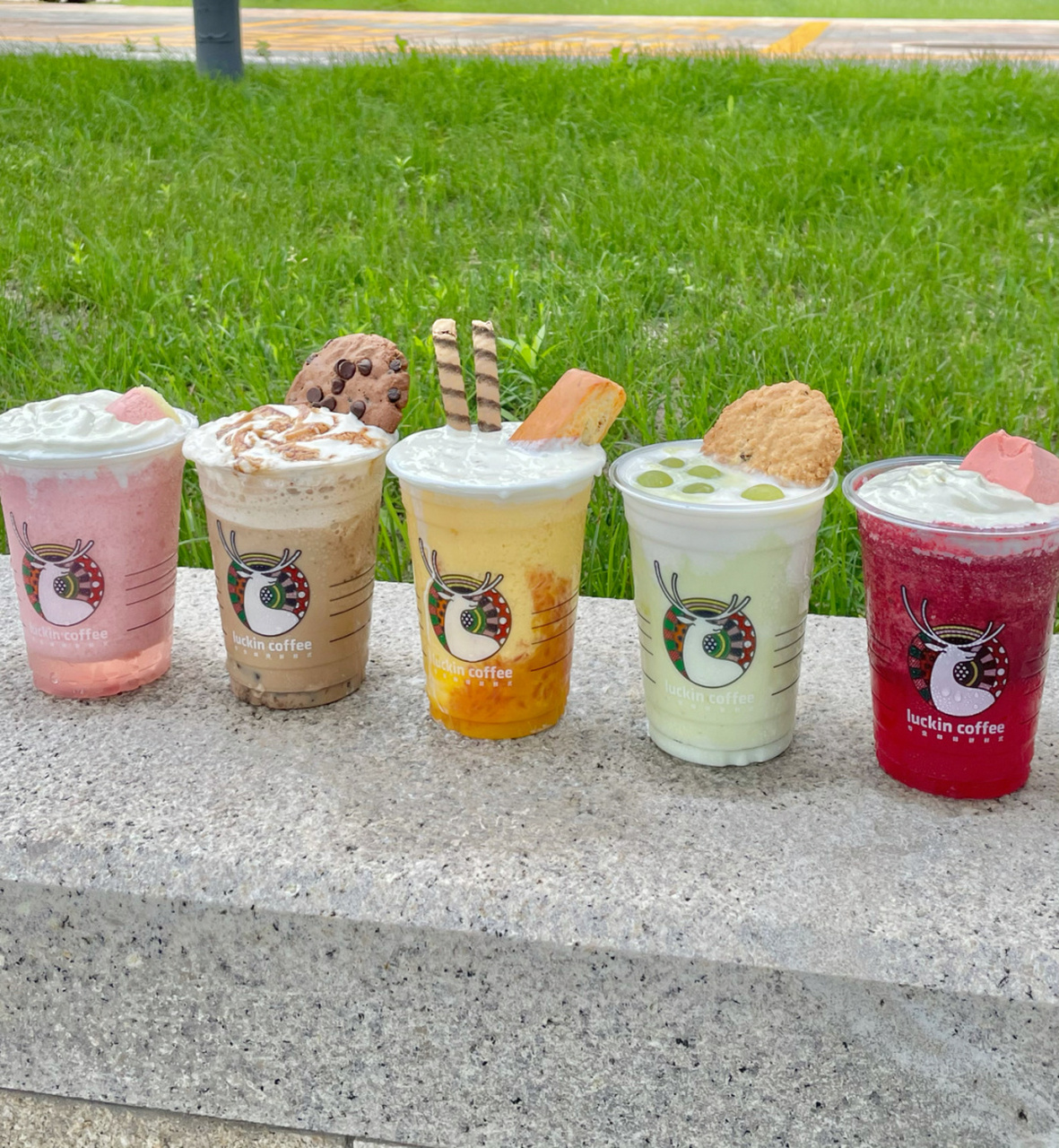 瑞幸瑞纳冰yyds06夏季超冰爽点单攻略来啦 瑞幸的瑞纳冰系列太适合