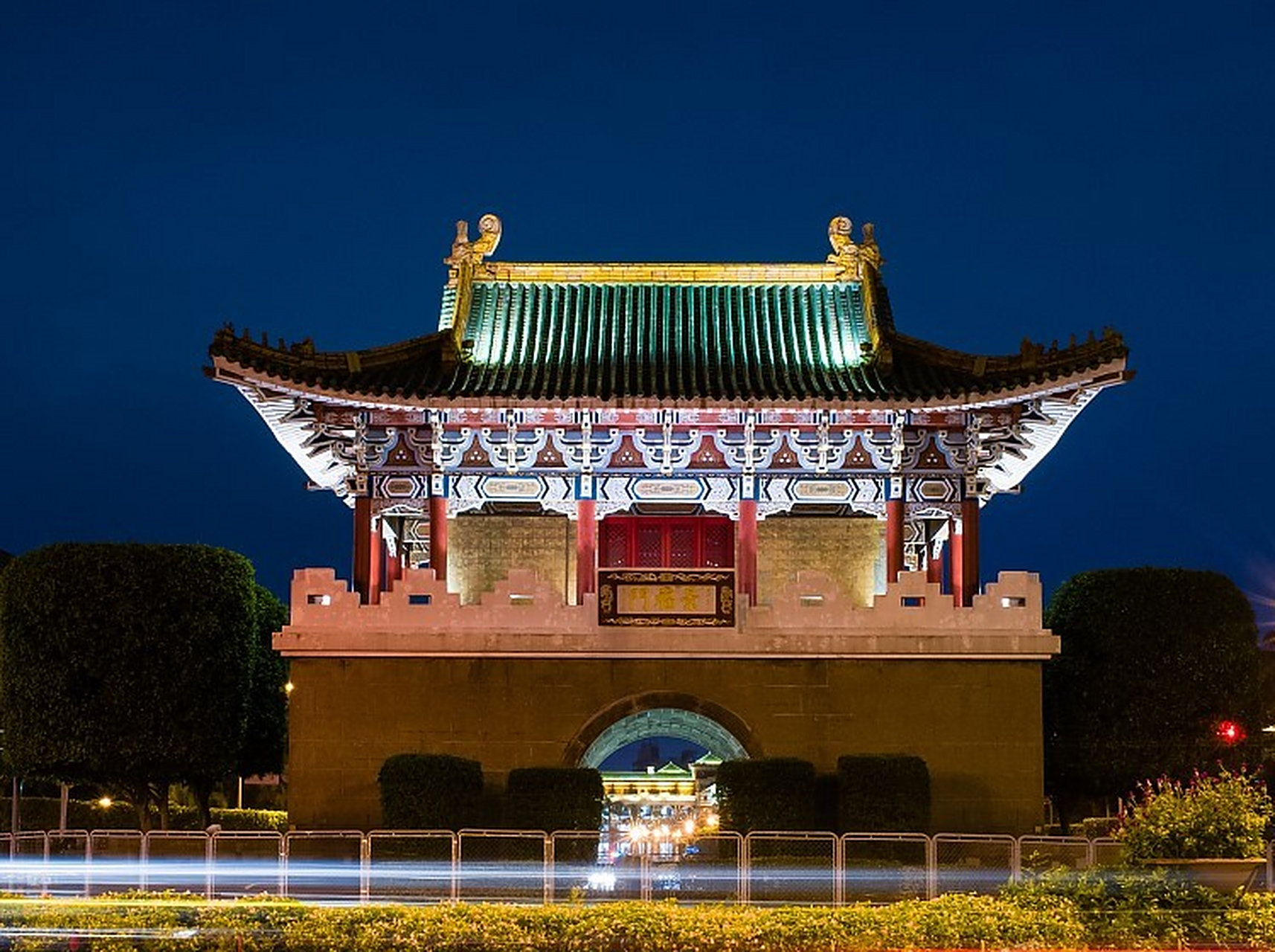 台北府城 (包括北门,东门,南门,小南门),是清朝时期于台北大稻埕与