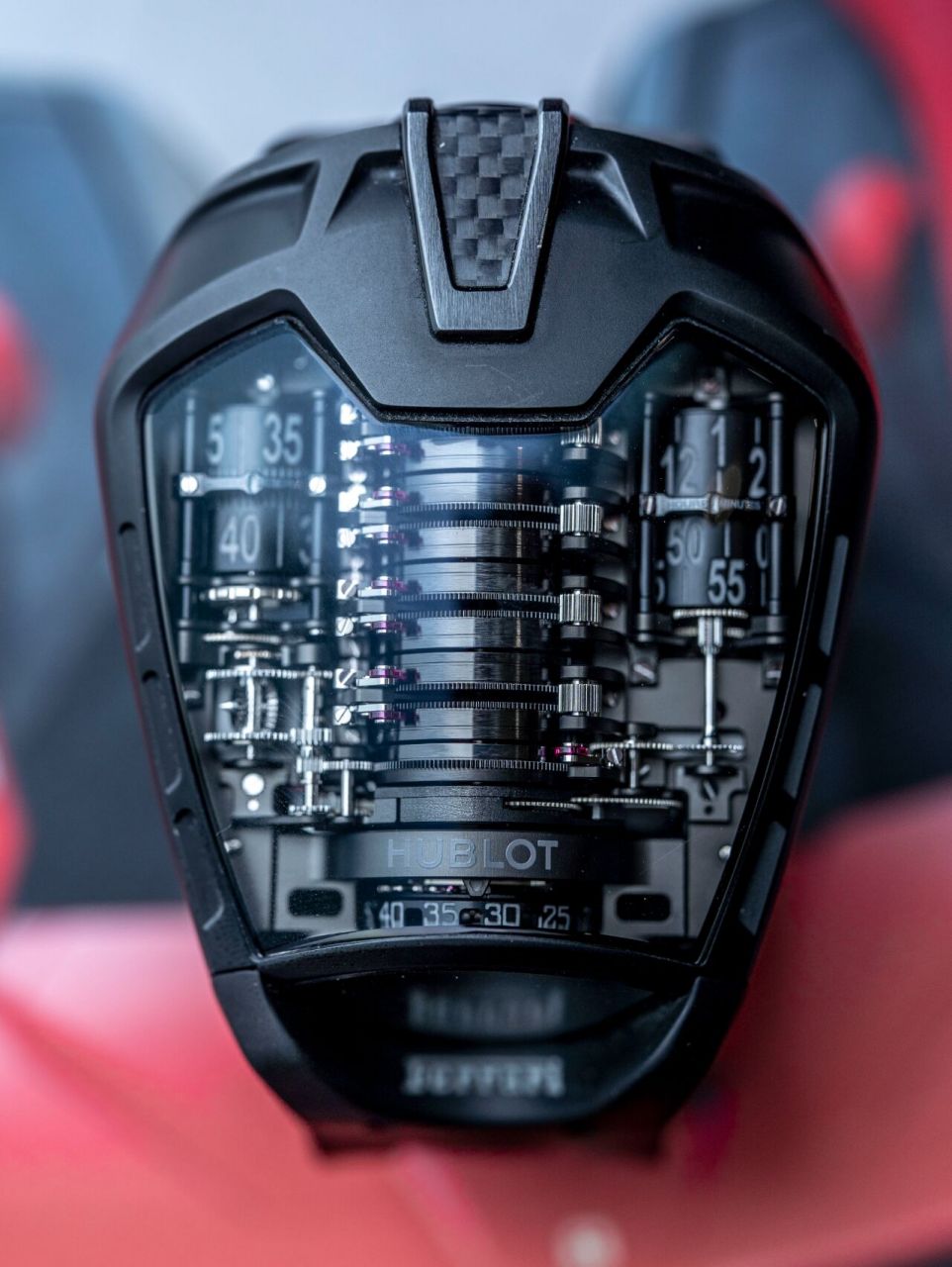 手腕上的拉法拉利,宇舶mp05,50日超长动储 讲到宇舶,我想大部分表友