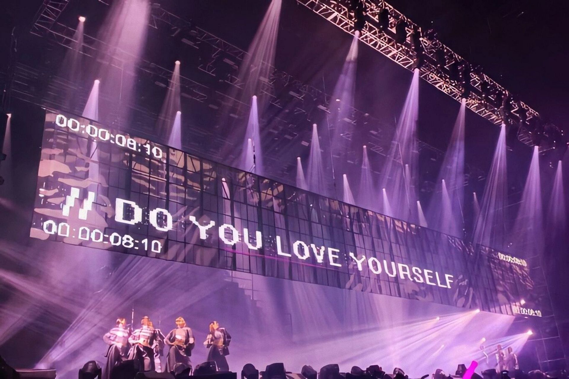 周笔畅《lunar》演唱会