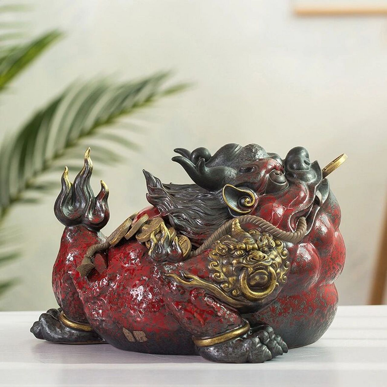 你还不信 金蟾是有分款式的,一种是招财金蟾,一种是吸财金蟾,摆放的