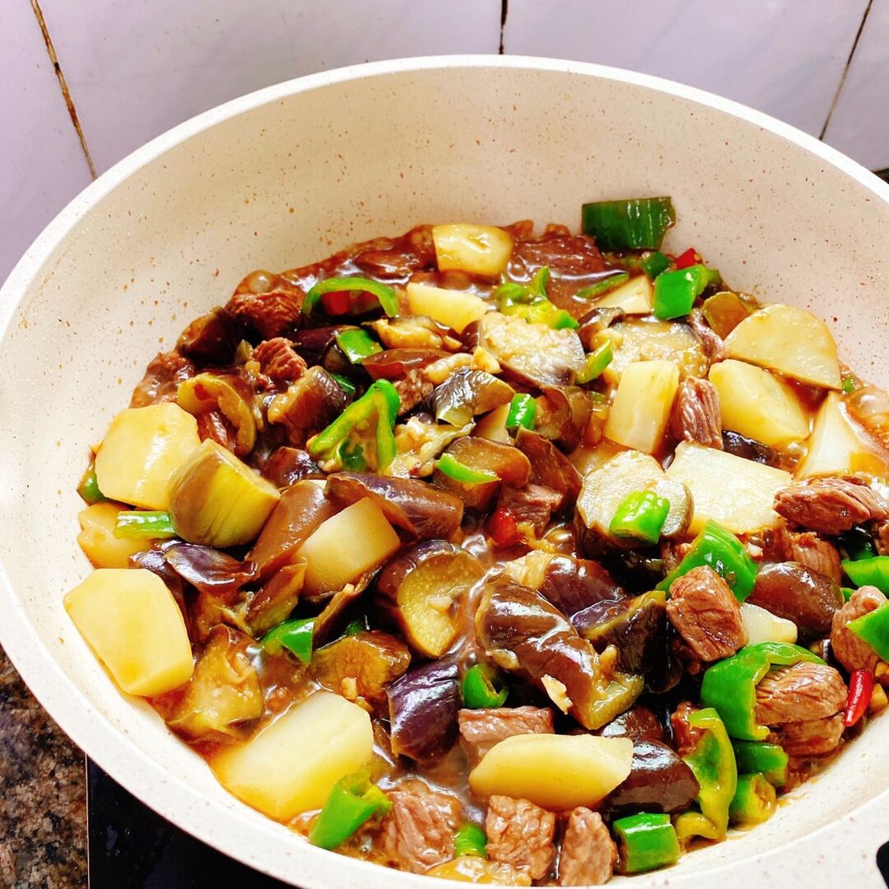 土豆牛肉茄子煲～懒人版 懒人随性版 有食材就行,就是那么简单 	 94