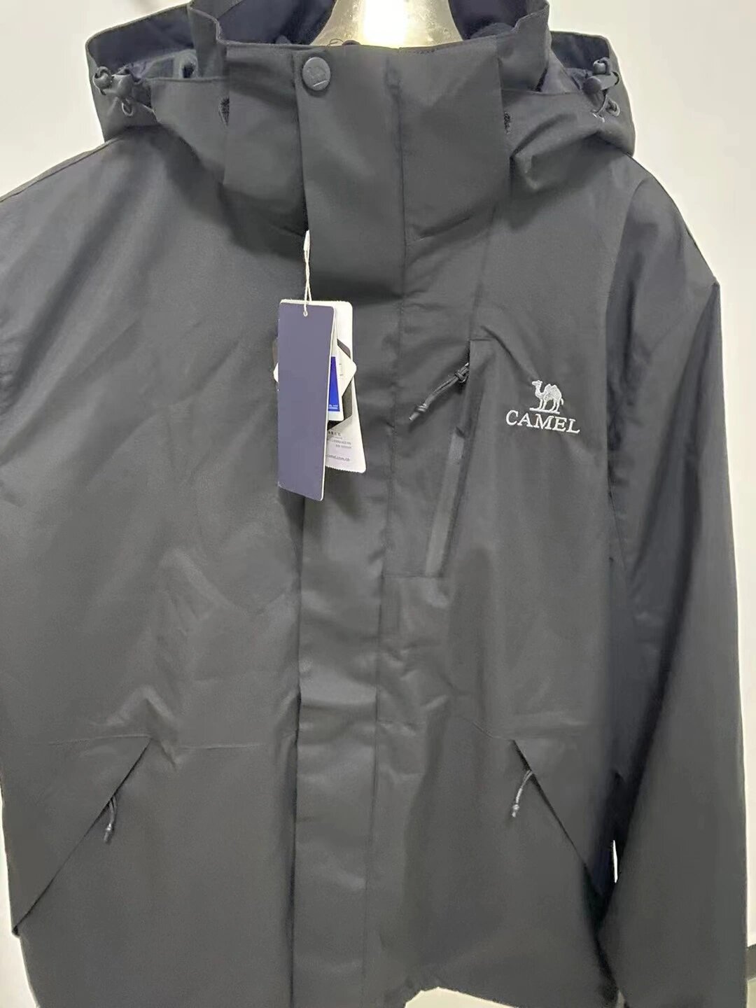 camel骆驼冲锋衣 骆驼冲锋衣,三合一,浅卡其 幻影黑 黑白拼接三个颜色