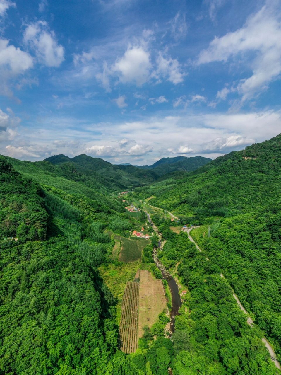山峦起伏的丹东宽甸青山沟9015国家级15风景区 青山沟国家级