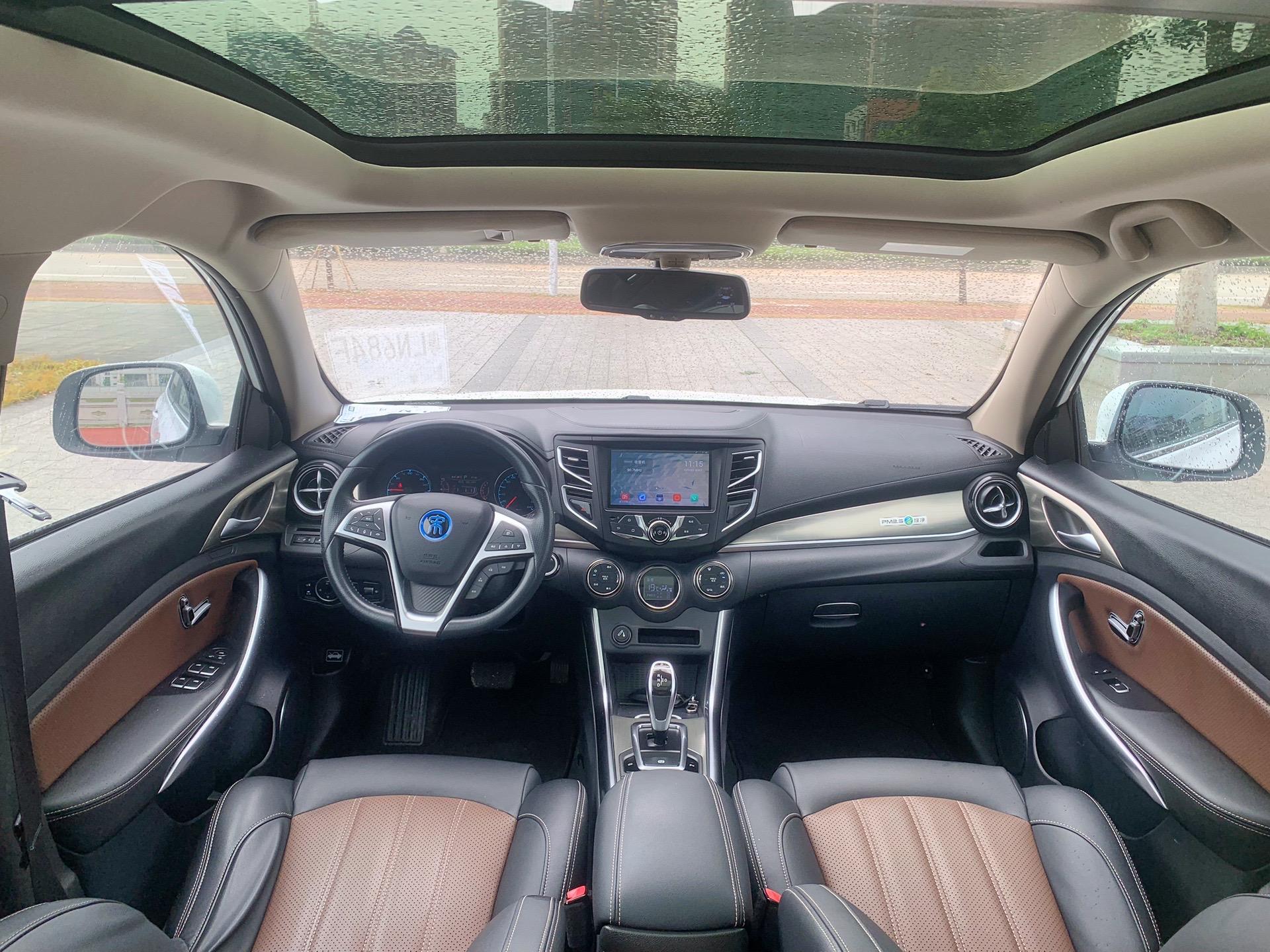 比亚迪宋新能源dm四驱尊贵型 1