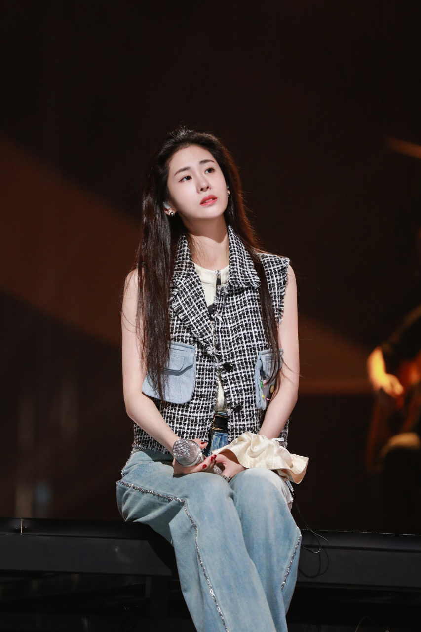 今晚22:00浙江卫视,22:30 z视介来听boss张碧晨演唱《想你就写信》