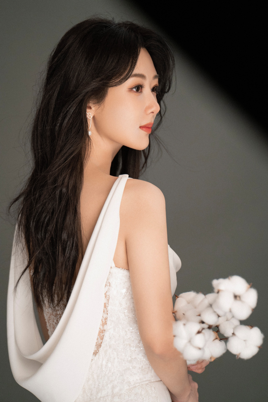 享受轻盈自在和#杨紫淘淘氧棉品牌代言人#杨紫 一起安心呵护每一天