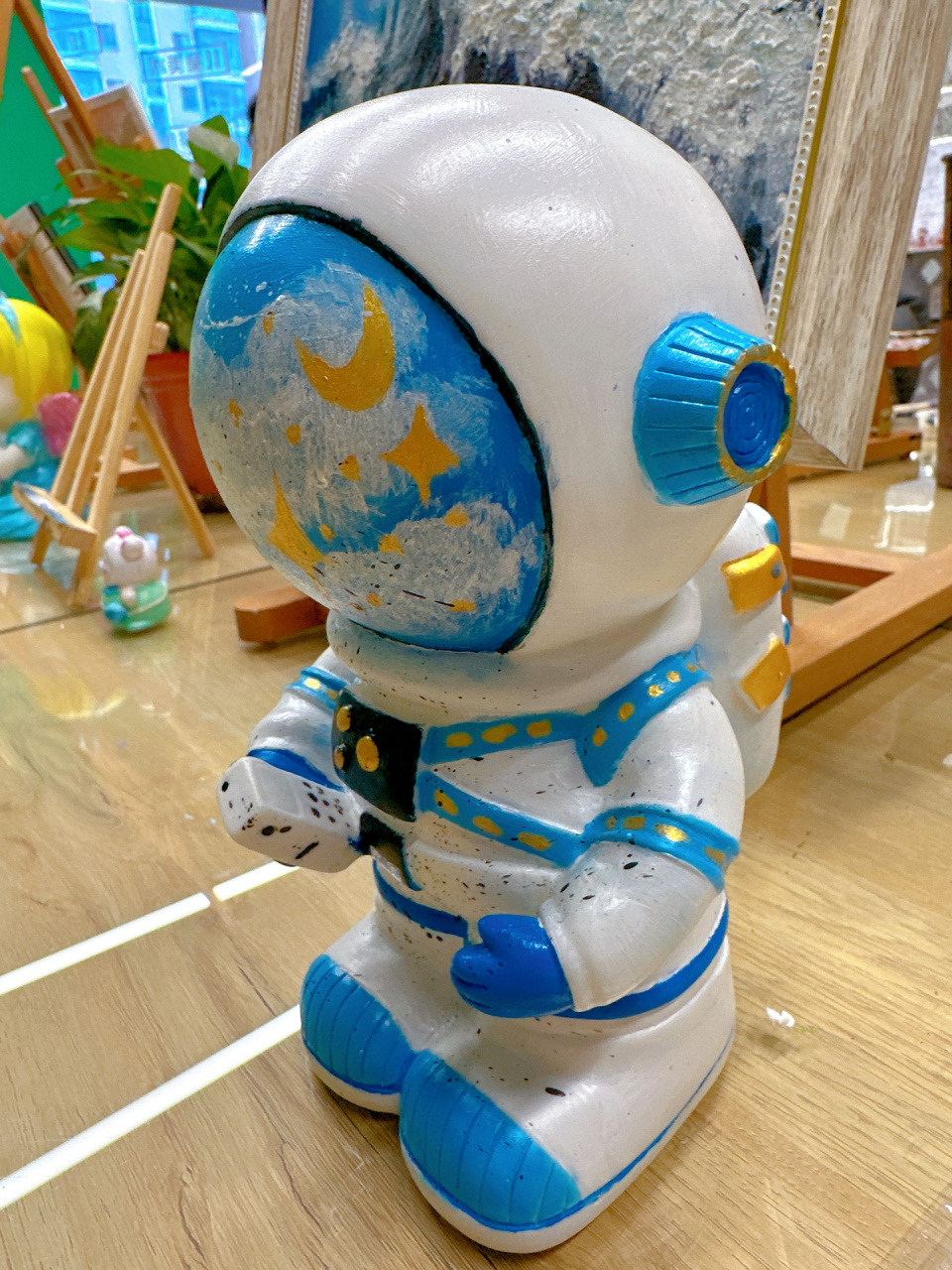 宇航员涂色娃娃 搪胶娃娃涂色