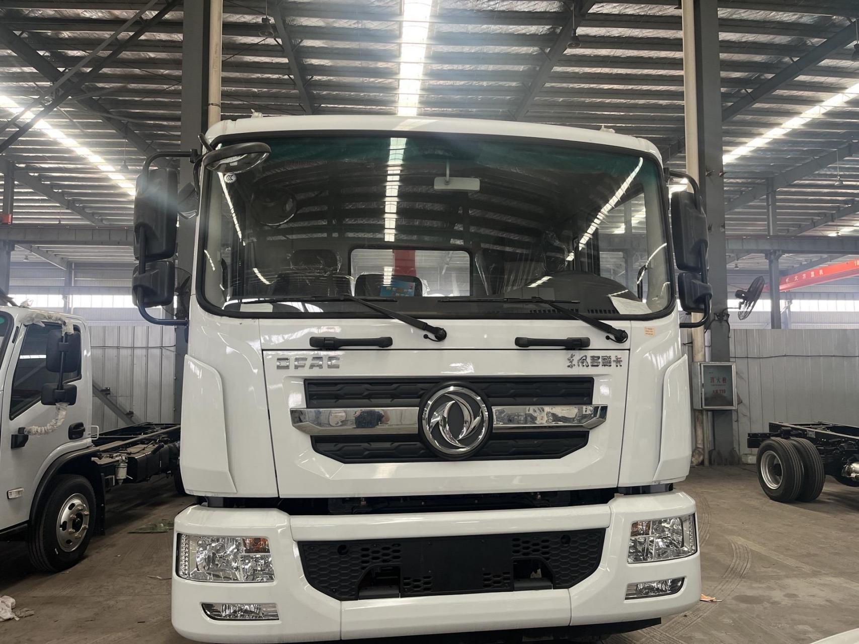 新品上市—东风d9勾臂车 康明斯195/康机230,3950轴距,法士特8档,德纳
