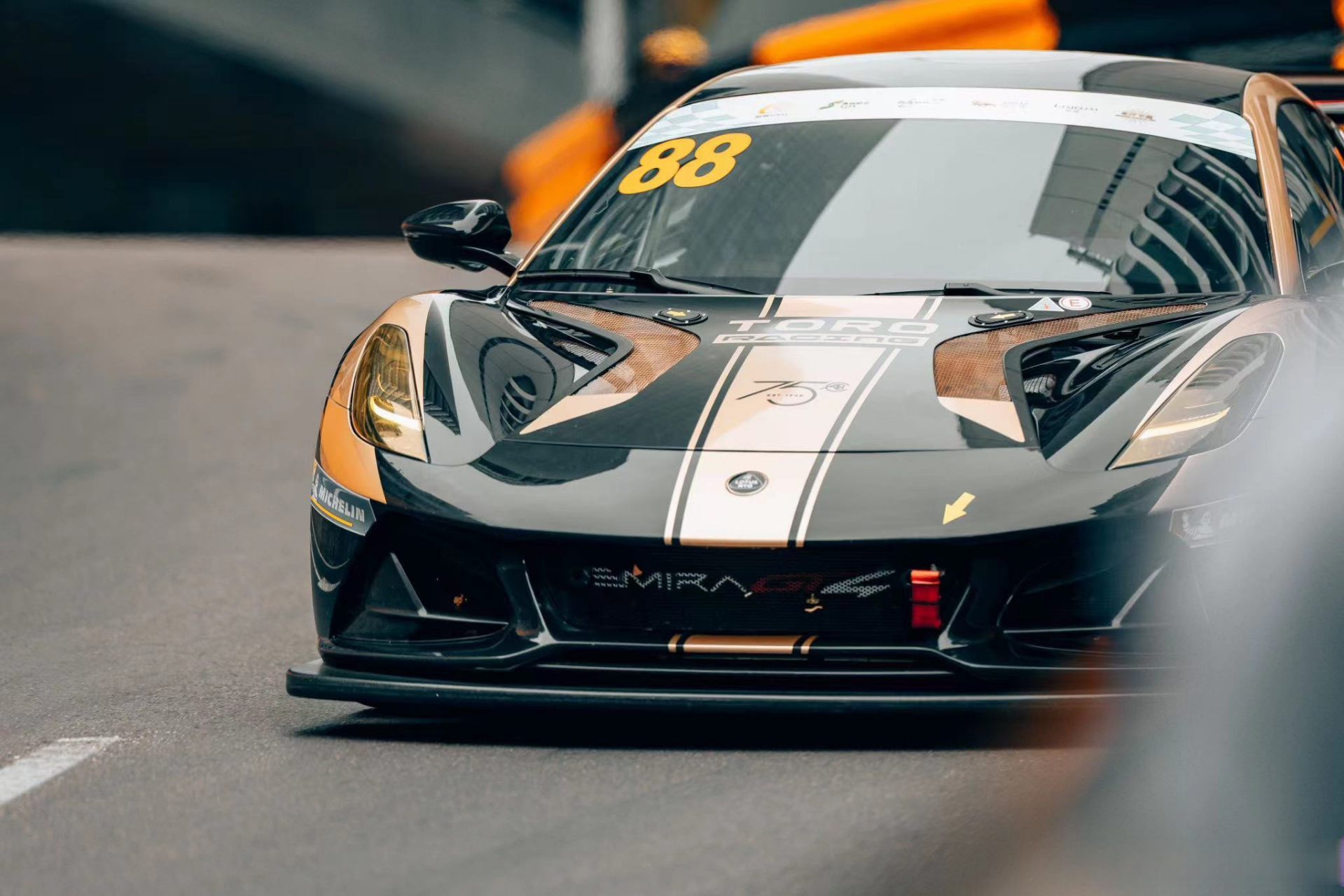 路特斯emira gt4 x 通源赛车 澳门格兰披治大赛车大湾区杯gt4组别正