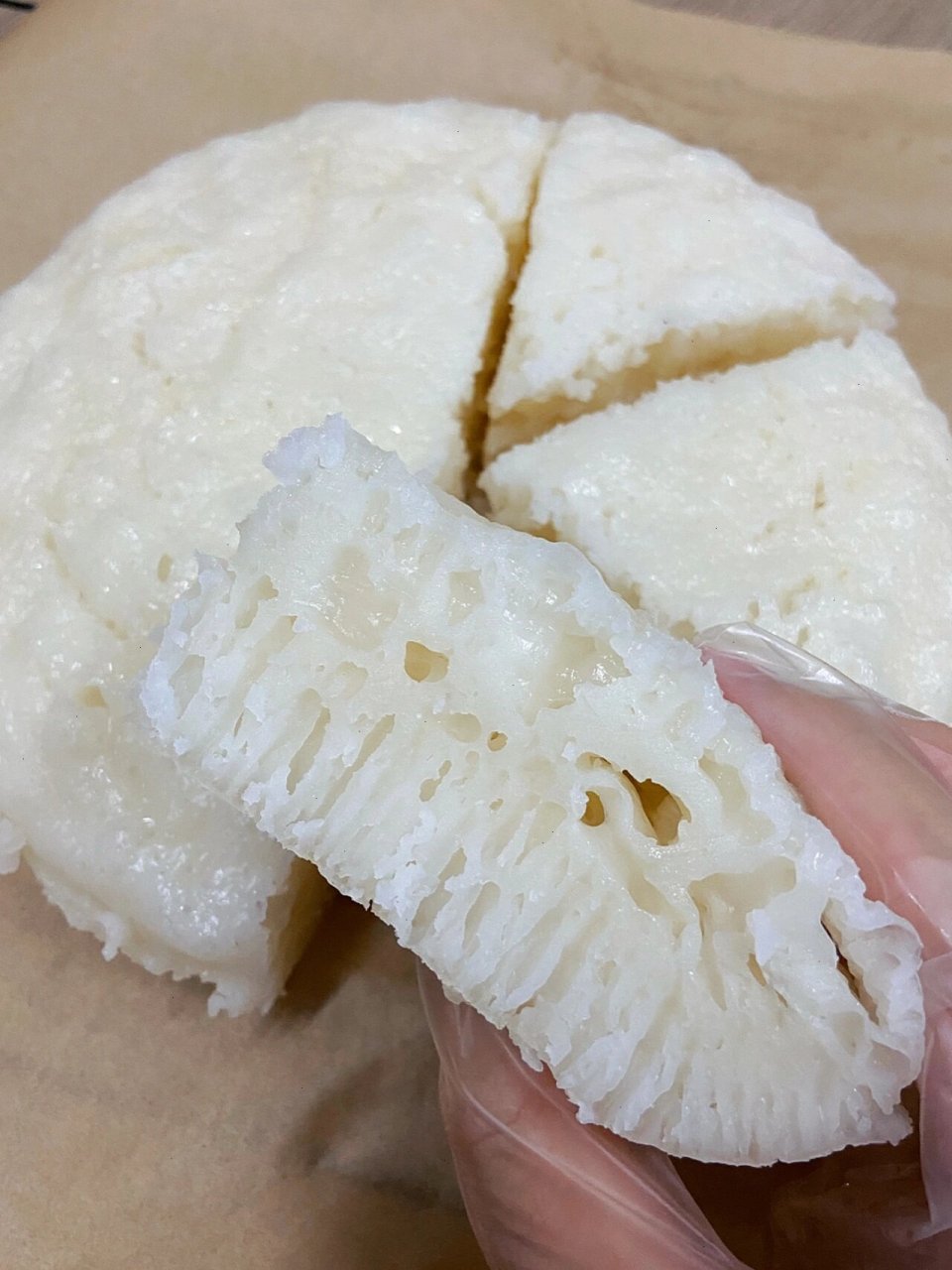 喜欢吃薄的可以食材减半或换大些容器 作为广东人,白糖糕真的从小吃到