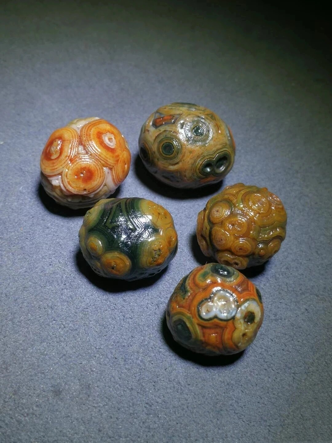 如何挑选阿拉善眼睛石?