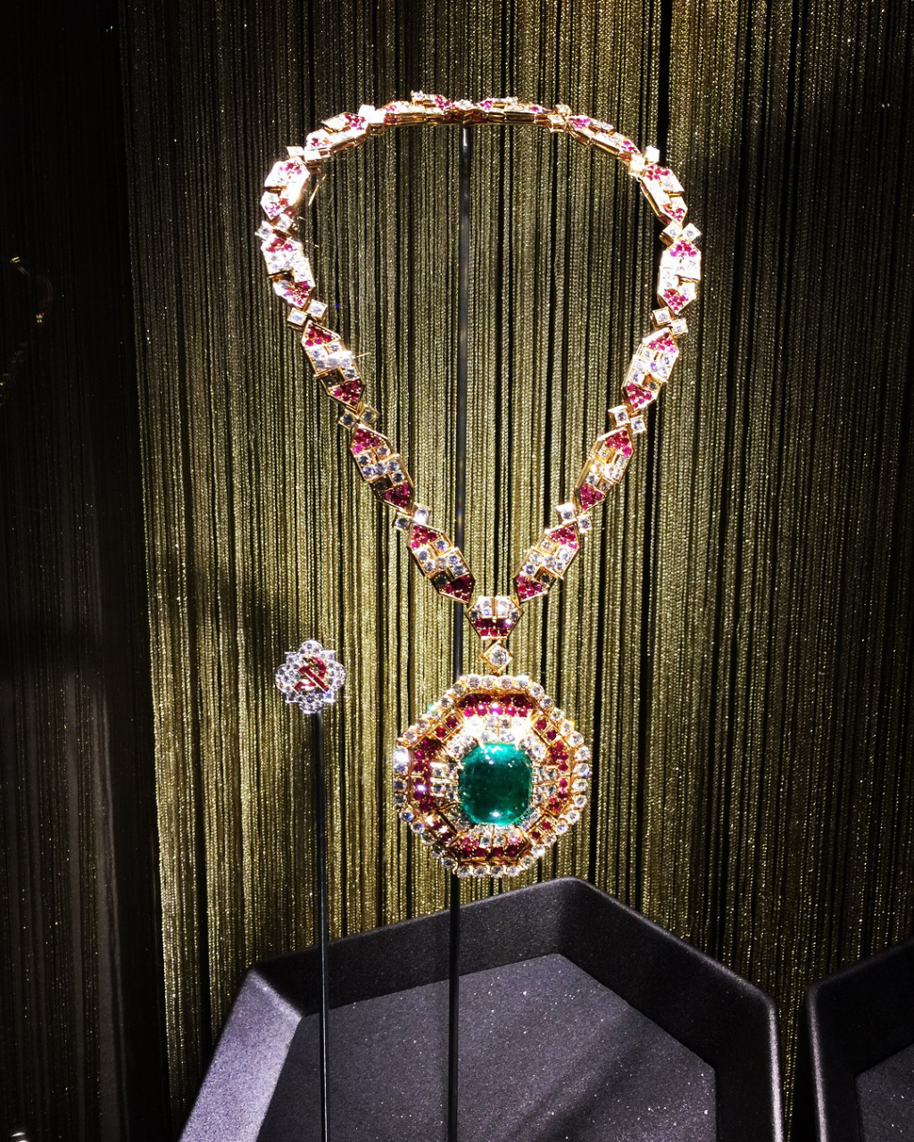 宝格丽绝美古董珠宝-第一篇 都说珠宝是最长情的陪伴,一点都不为过吧