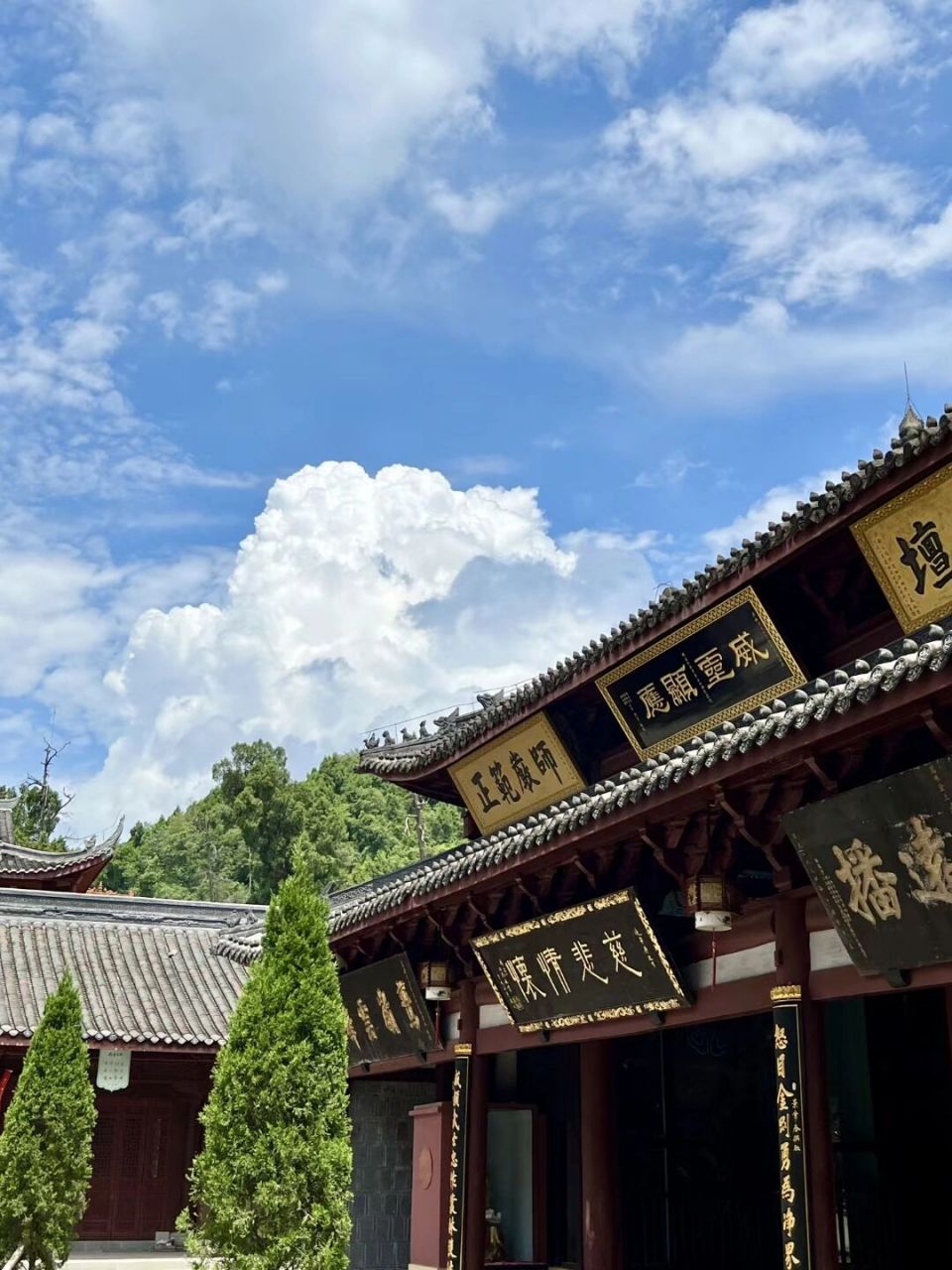 观音故里广德寺旅游胜地 本地人不用门票,门票费35,有皈依证免门票