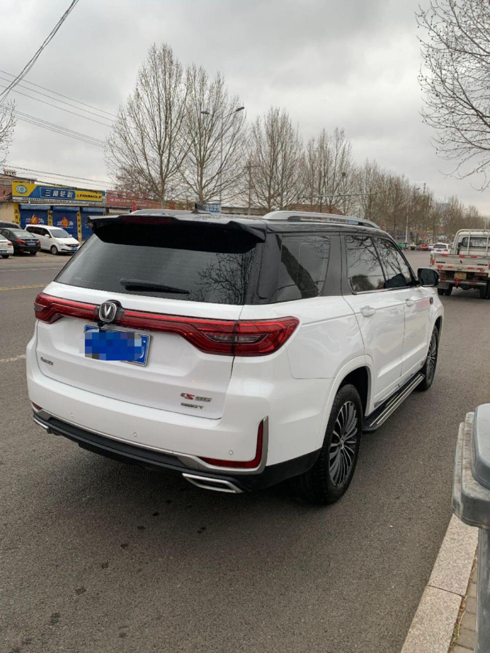 2020年10月,长安cs95. 大尺寸7座suv.