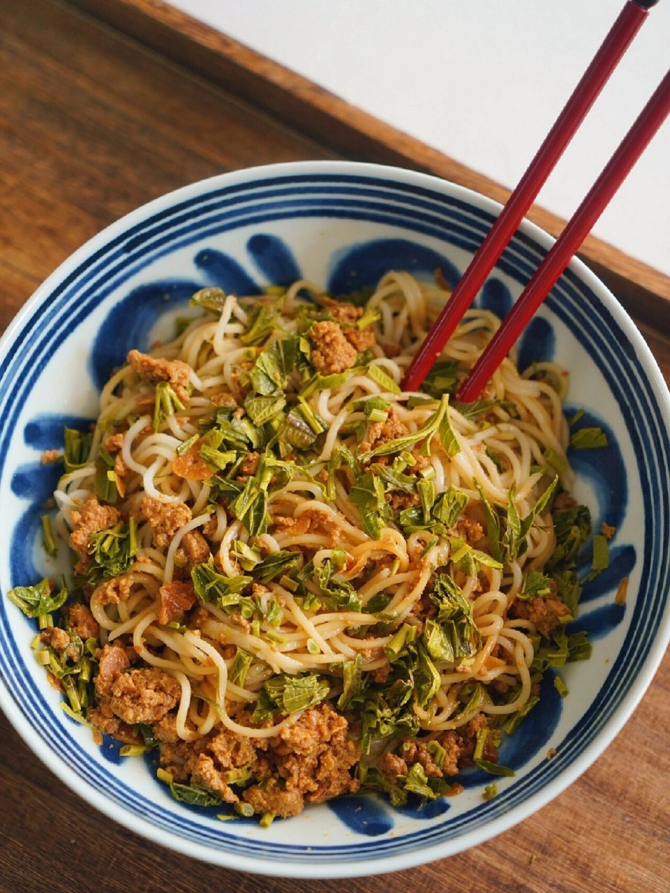 我爱吃面|香椿酱油鸡蛋汆拌面 春日必吃一碗香椿拌面 做了很简单又