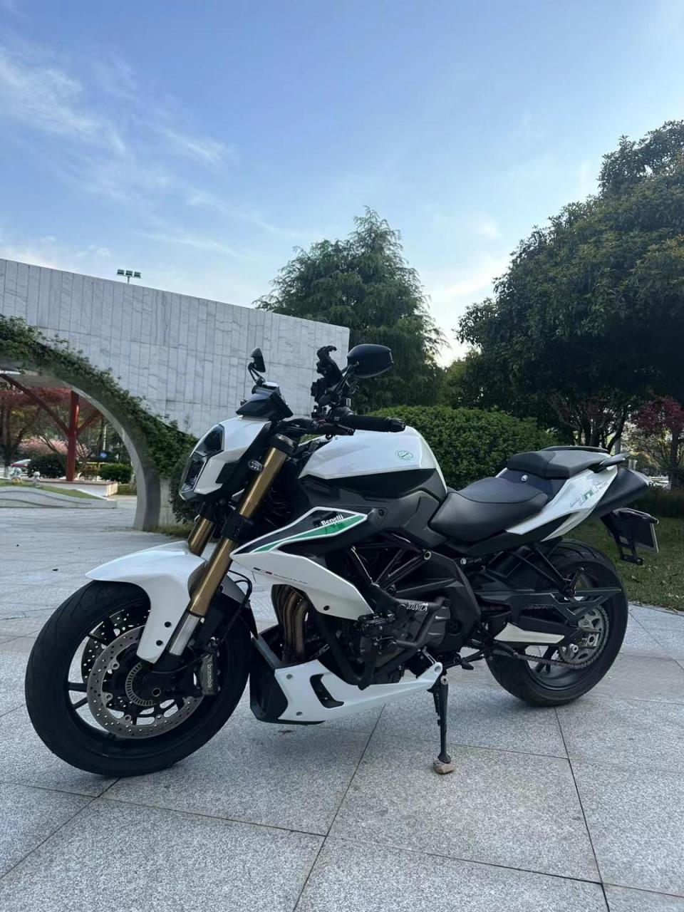 【品牌型号】22年—黄龙600 【车型年限】2022年 【行驶里程】6000