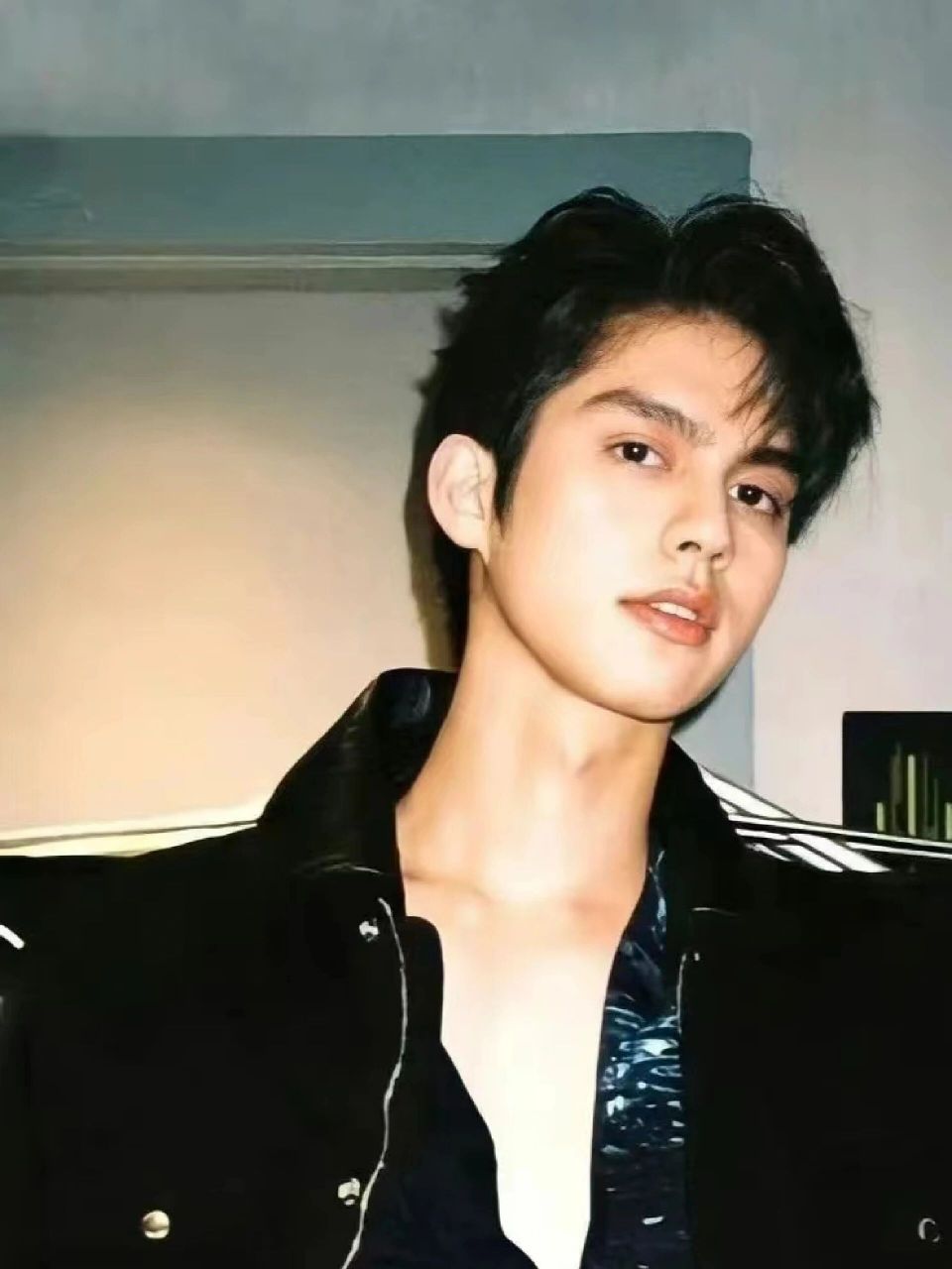 每天认识一个明星—bright 【简介】 bright(亮仔),中文名:瓦奇拉维特