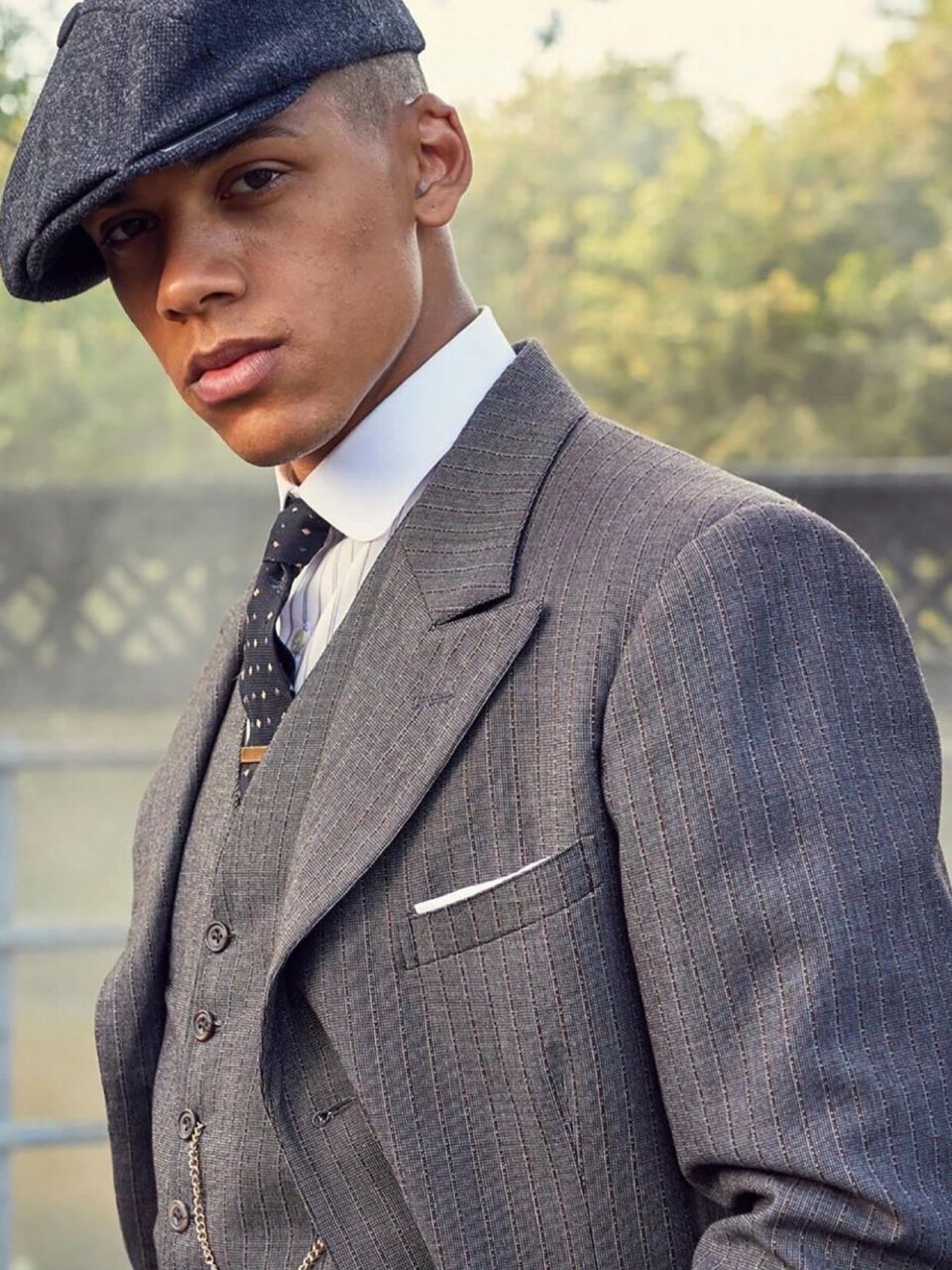 《浴血黑帮》西服穿搭97暴徒与绅士的魅力 01《浴血黑帮》这部剧