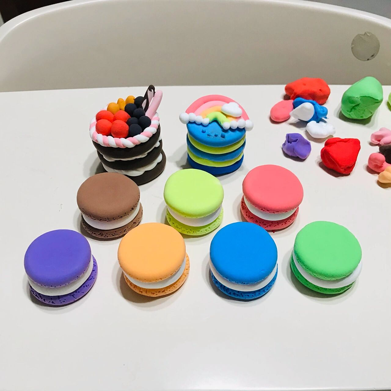 橡皮泥粘土水果蛋糕甜品马卡龙 娃幼儿园大班明天开学,老师布置的手工