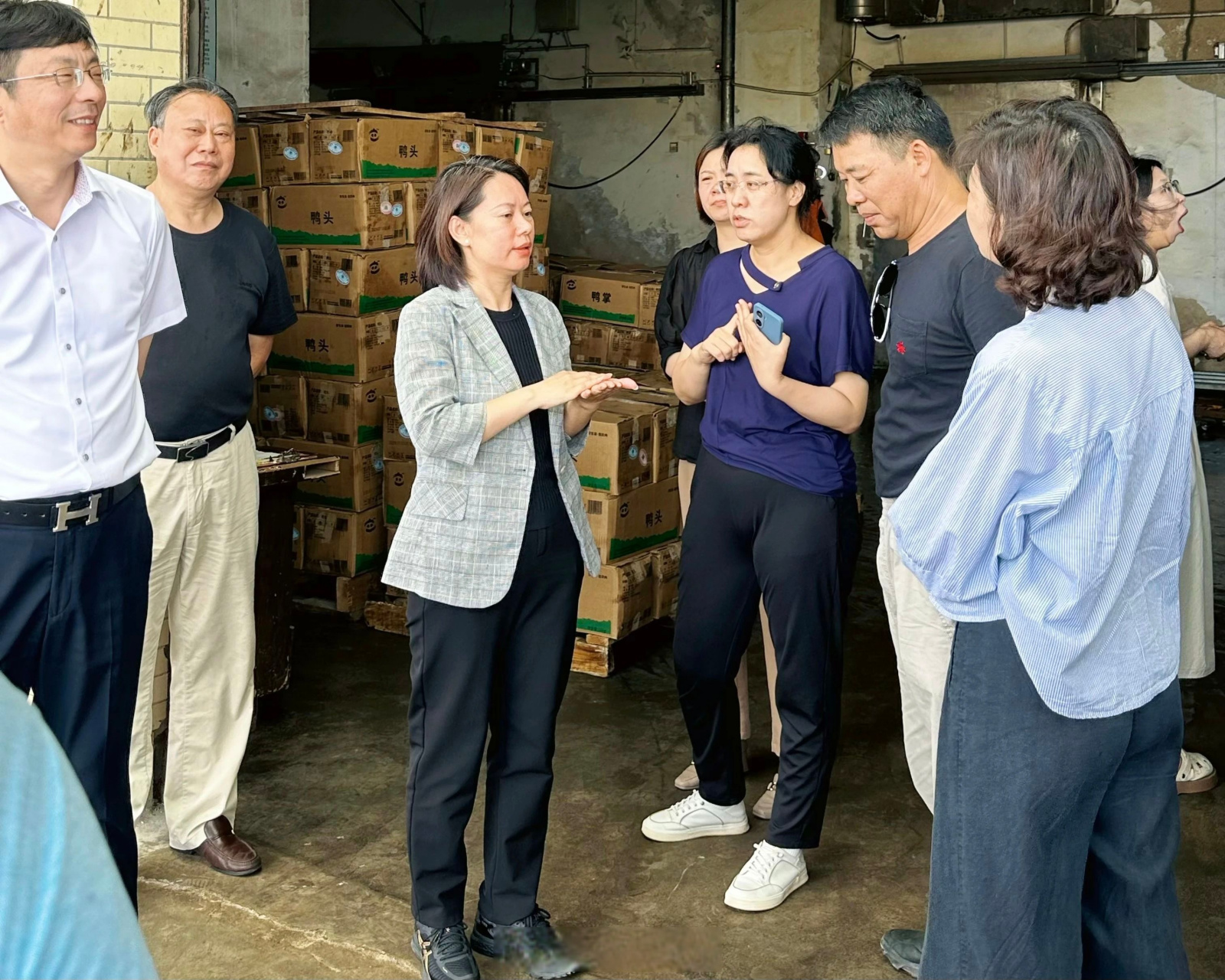 盐城# 【王娟副市长赴盐城华东批发市场调研】7月20日,副市长王觋