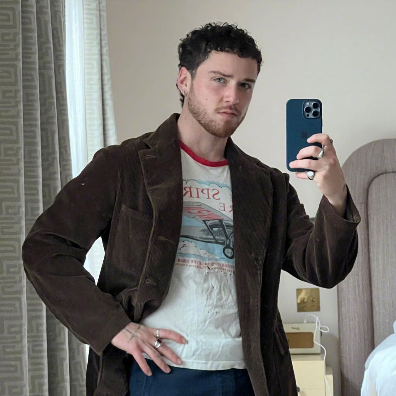 美国创作歌手 bazzi 最新自拍曝光:  #bazzi