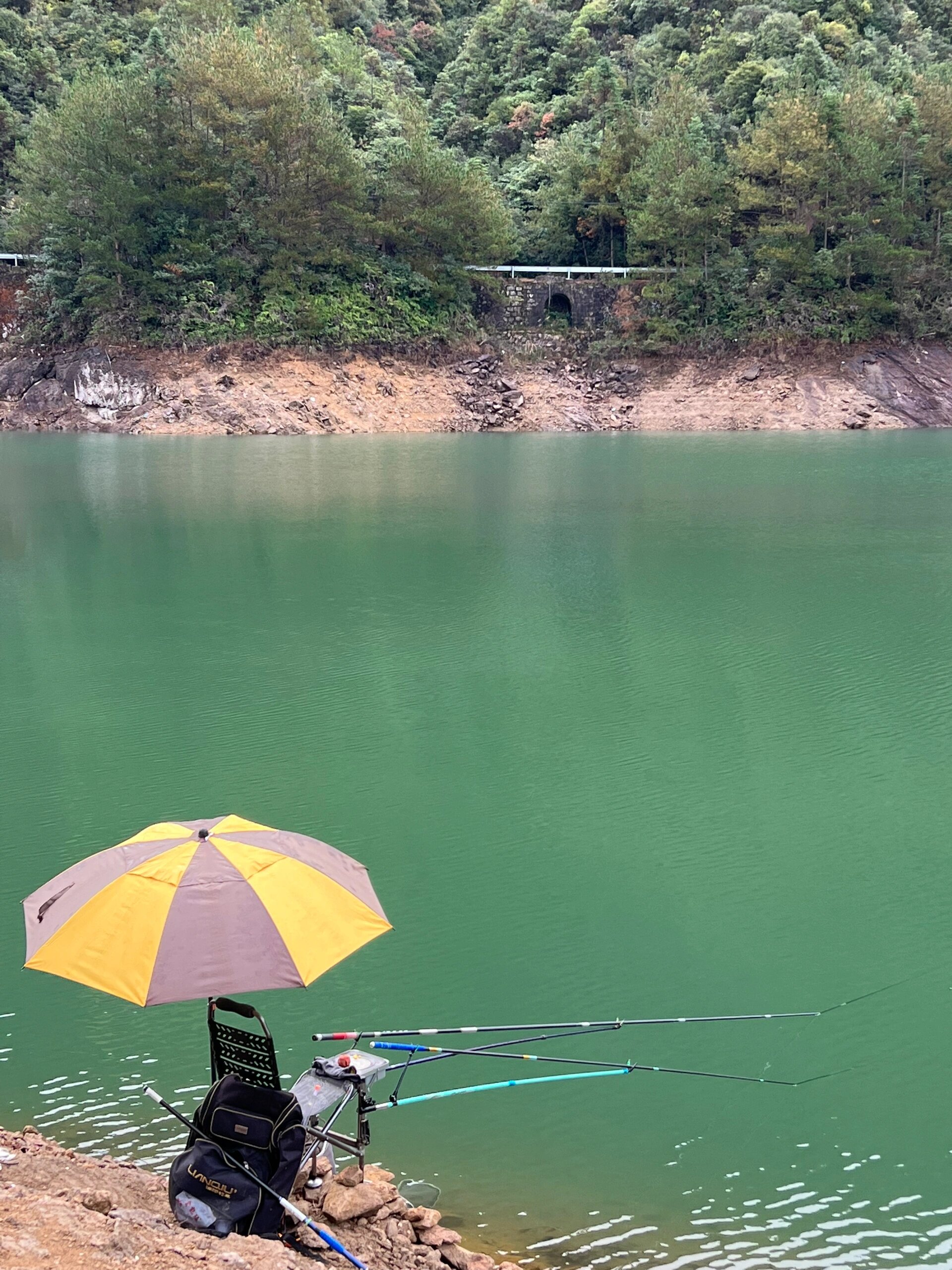 水库探钓 这样的风景 空军又何妨