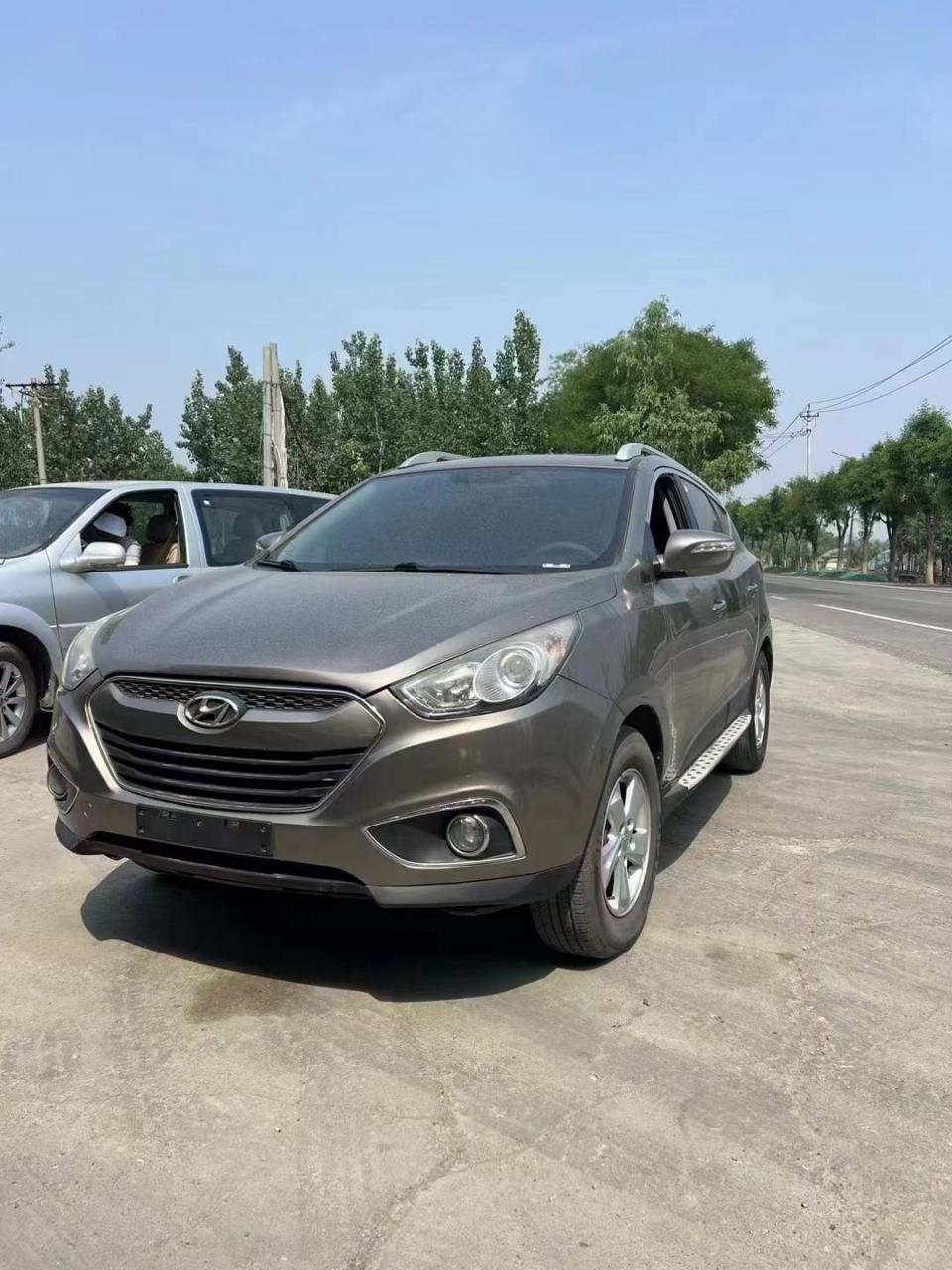 新到12年现代ix35.自动挡最高配,越野神器