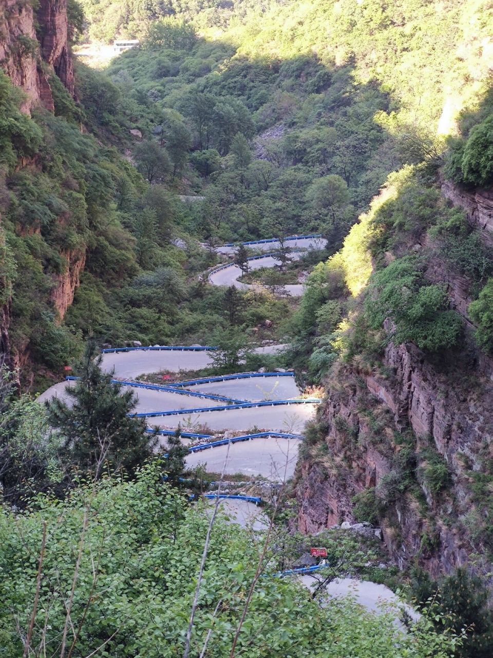绝对值得体验 自驾游 郑州新乡 新乡辉县 香木河太行十八拐 盘山公路