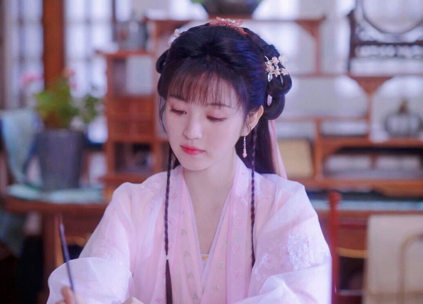 卿卿日常李薇头像第一弹