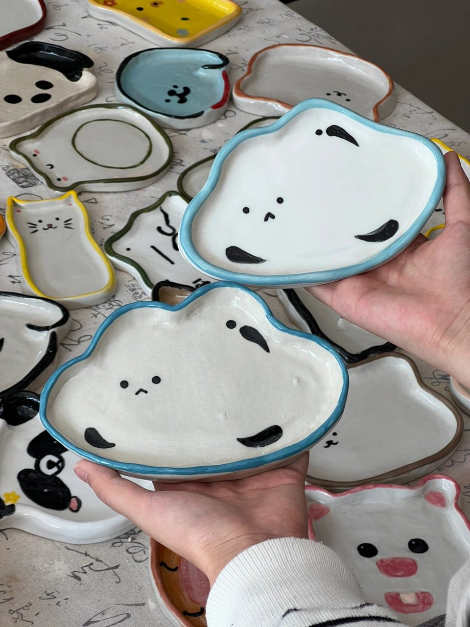 合集|陶艺盘子 盘子合集来啦 有喜欢的嘛 有的做了两个 是因为总有