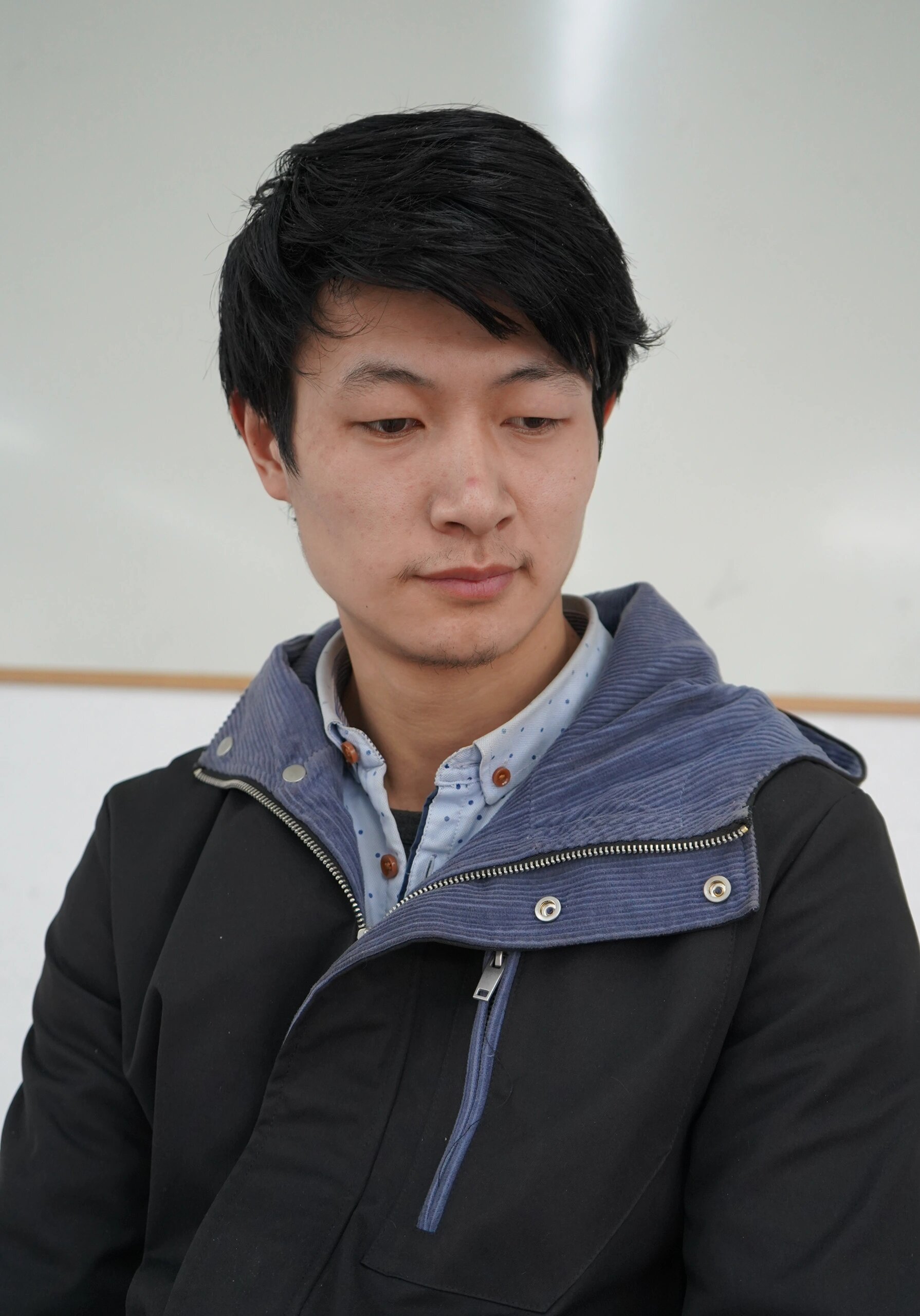 自然光男青年头像照片素材2