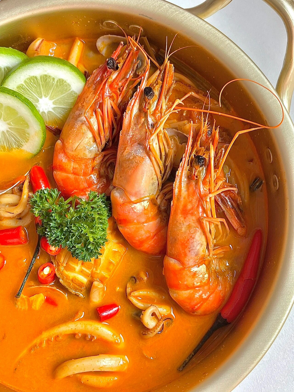 995分钟搞定正宗泰式冬阴功08内附详细教程 03食材: 虾,海鲜